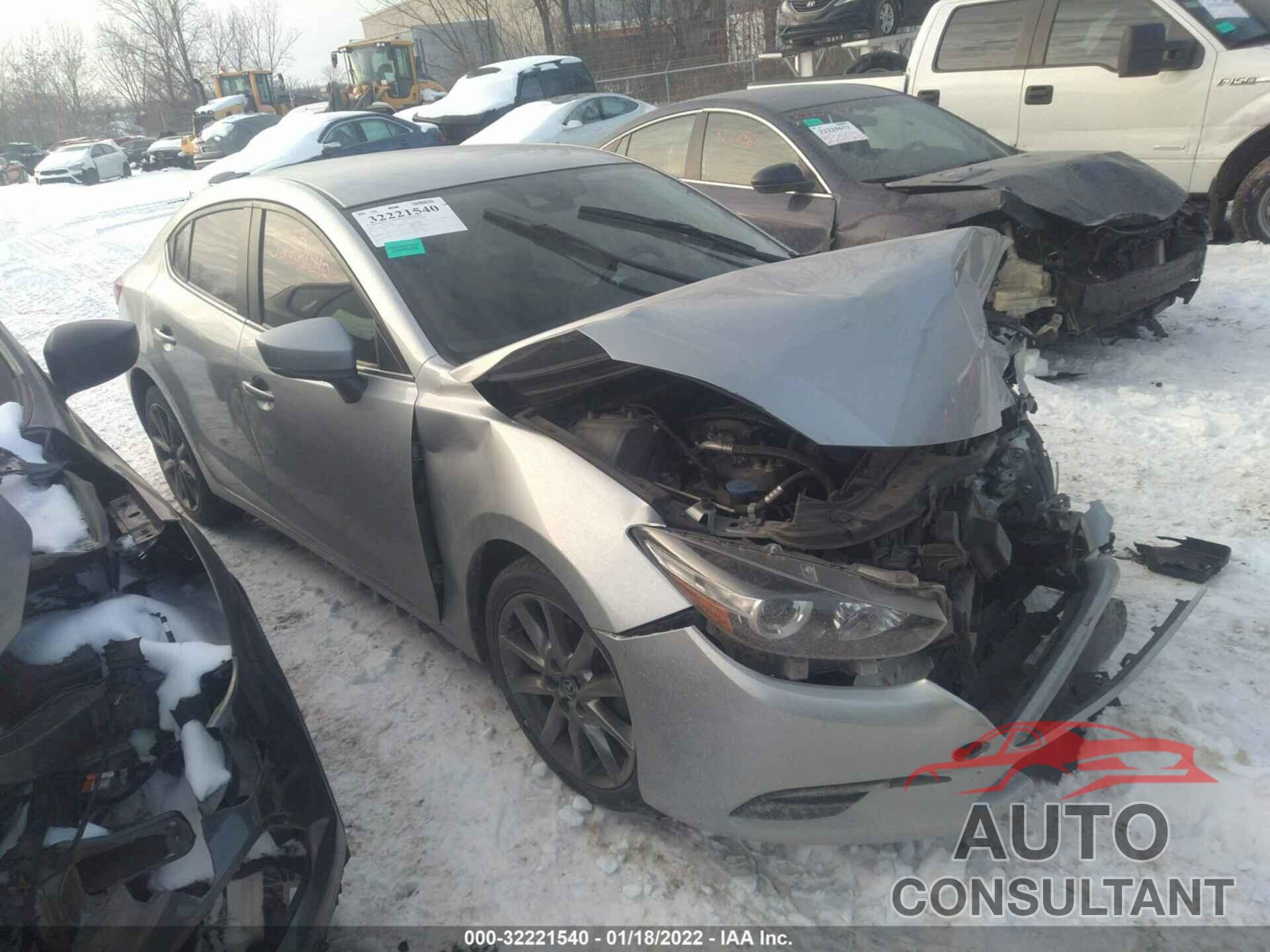 MAZDA MAZDA3 4-DOOR 2018 - 3MZBN1V32JM208427
