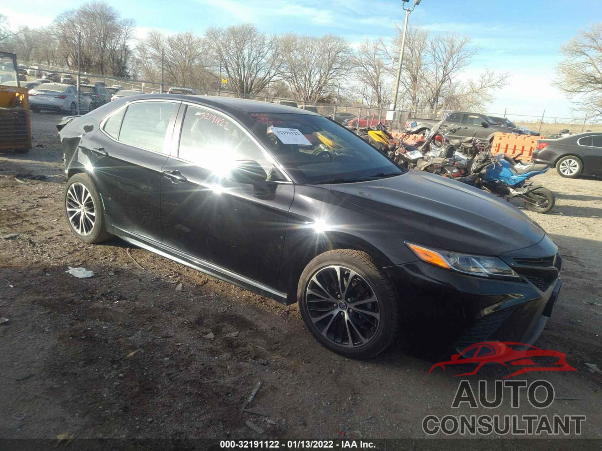TOYOTA CAMRY 2018 - JTNB11HK6J3047319