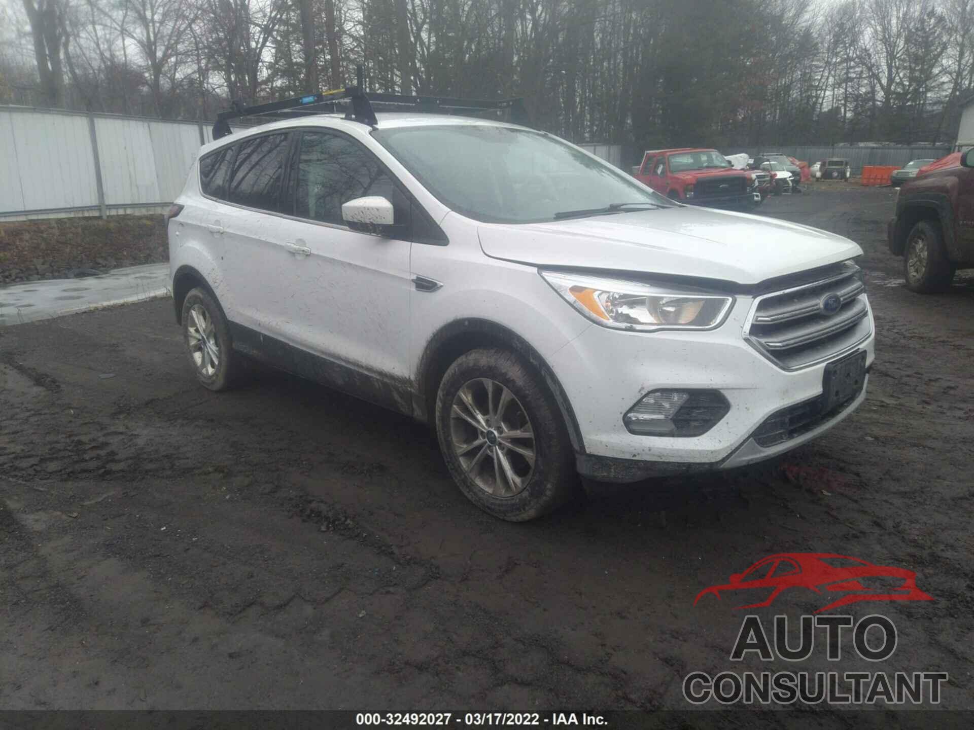 FORD ESCAPE 2017 - 1FMCU0GD8HUE76975