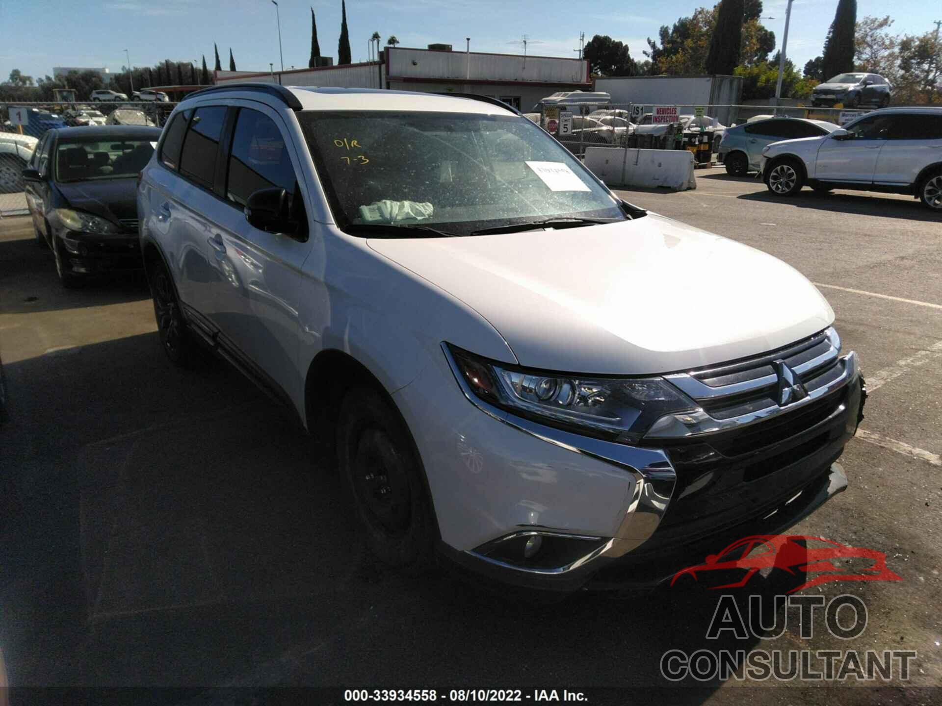 MITSUBISHI OUTLANDER 2018 - JA4AD3A36JZ046989