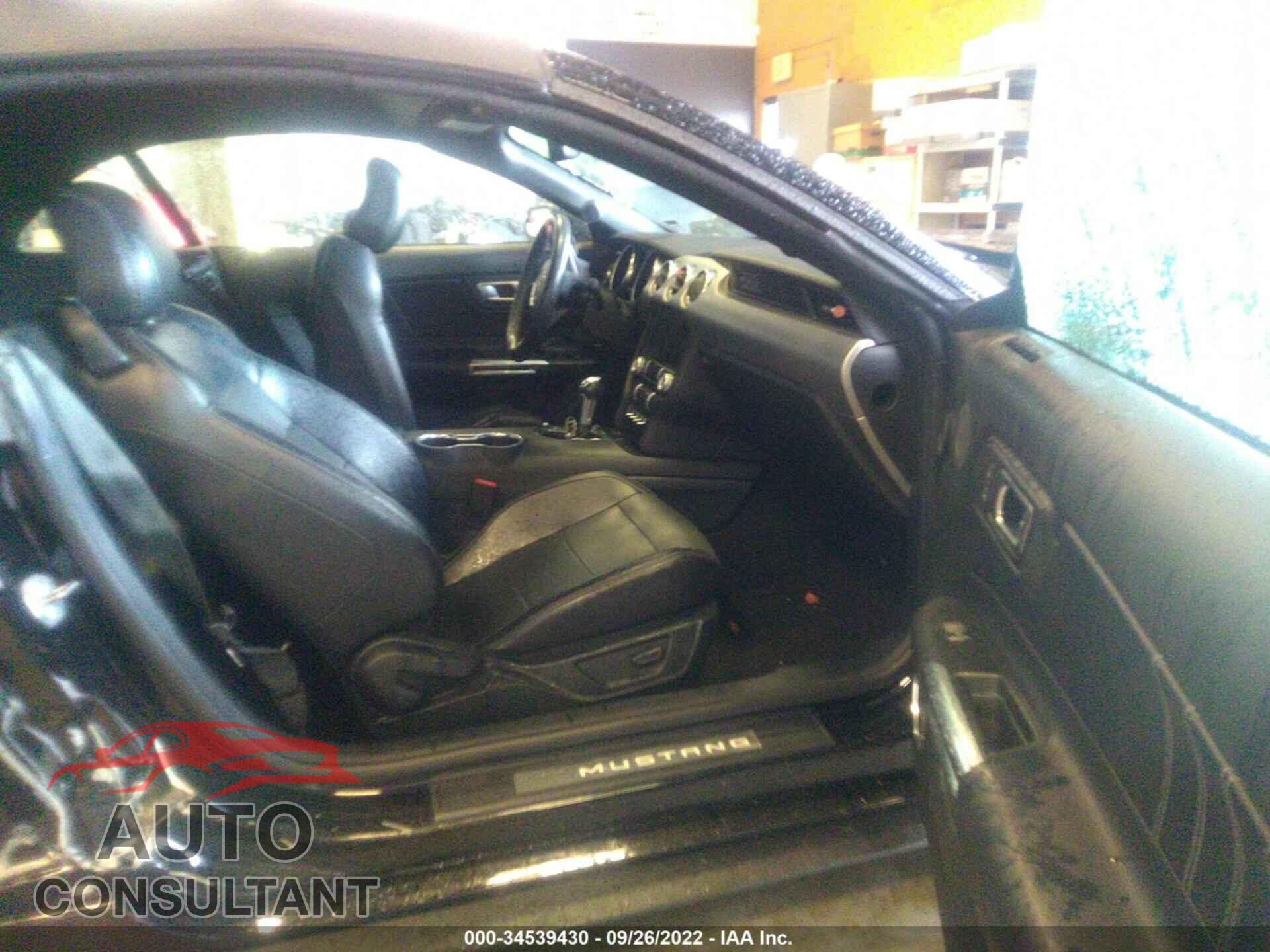 FORD MUSTANG 2020 - 1FATP8UH8L5125543