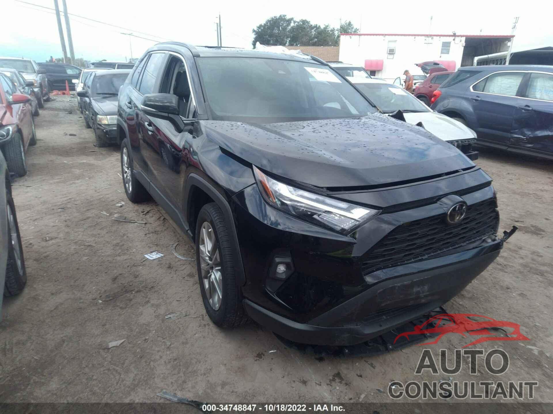 TOYOTA RAV4 2022 - 2T3C1RFV4NC183148