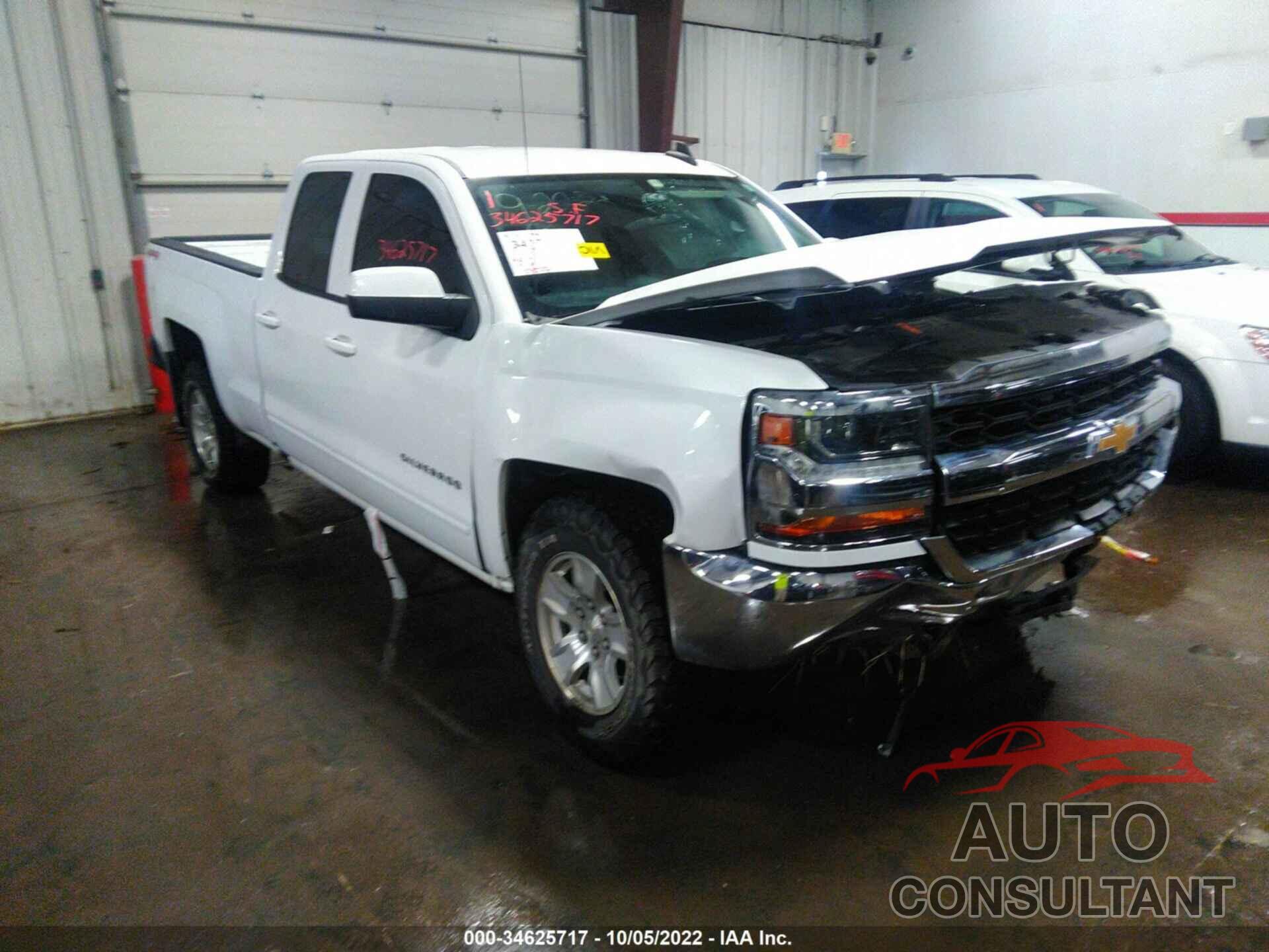 CHEVROLET SILVERADO 1500 2018 - 1GCVKREC9JZ254195