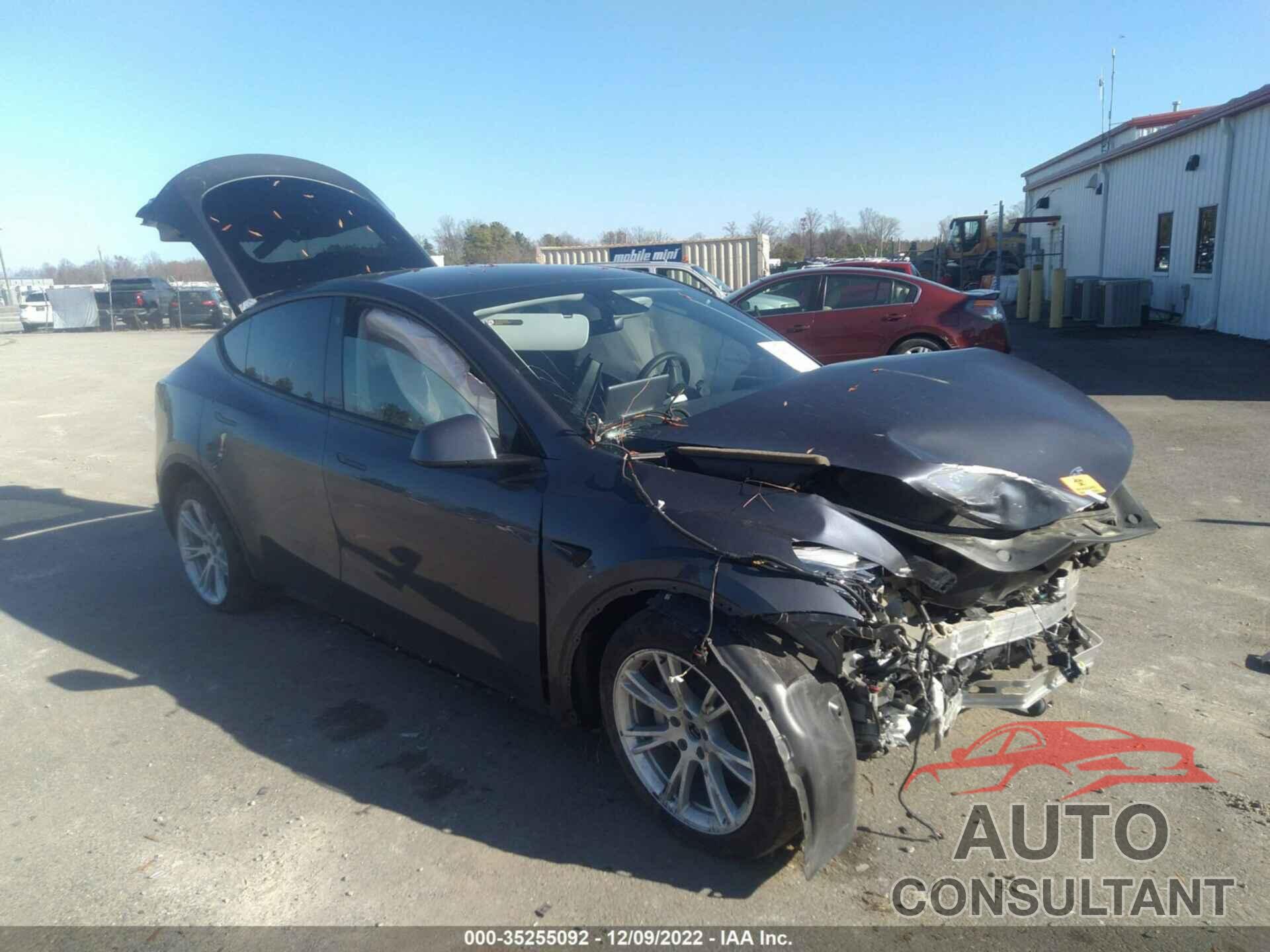 TESLA MODEL Y 2021 - 5YJYGDEE7MF142573