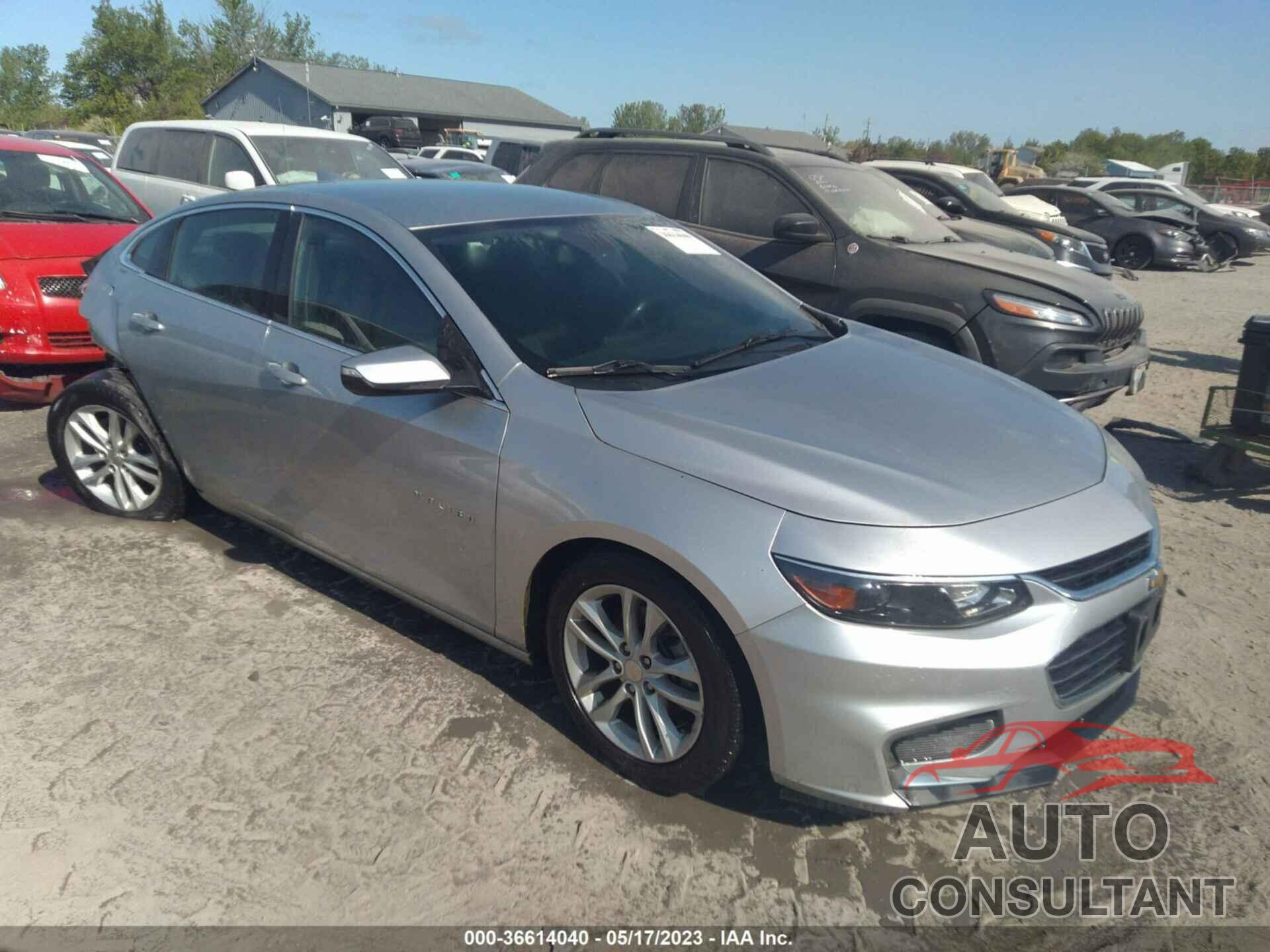 CHEVROLET MALIBU 2017 - 1G1ZE5ST8HF160433