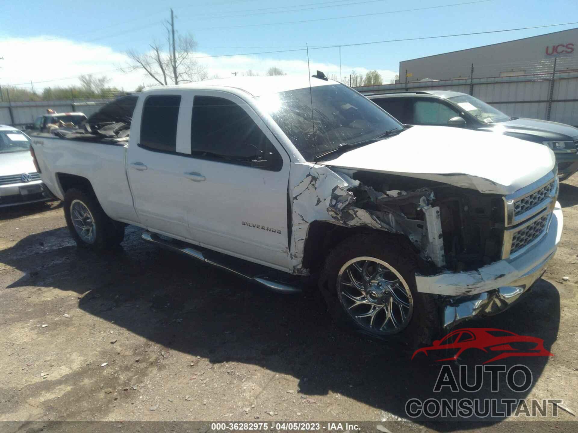 CHEVROLET SILVERADO 1500 2015 - 1GCVKREC3FZ163723