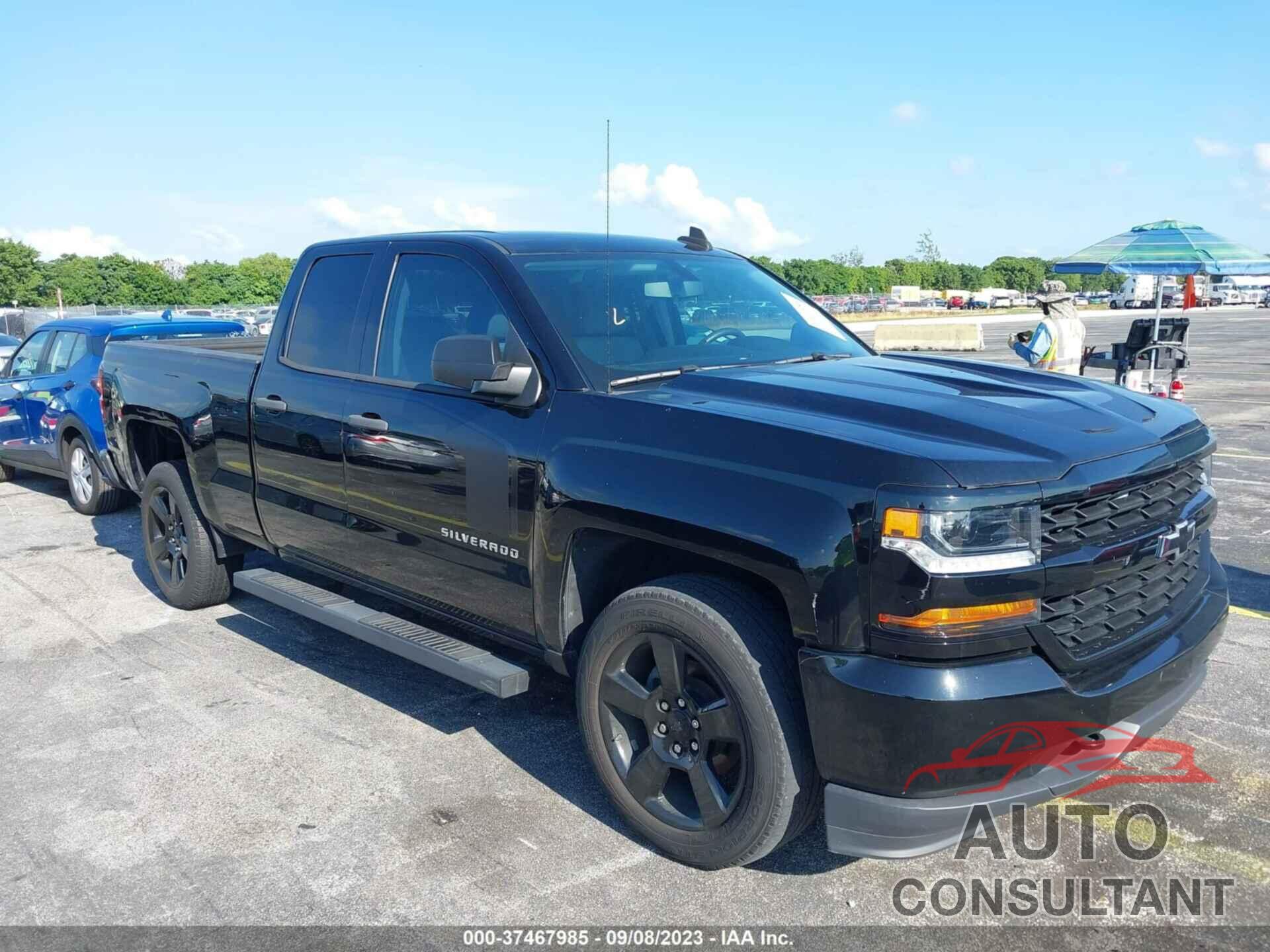 CHEVROLET SILVERADO 1500 2018 - 1GCRCPEH8JZ287557