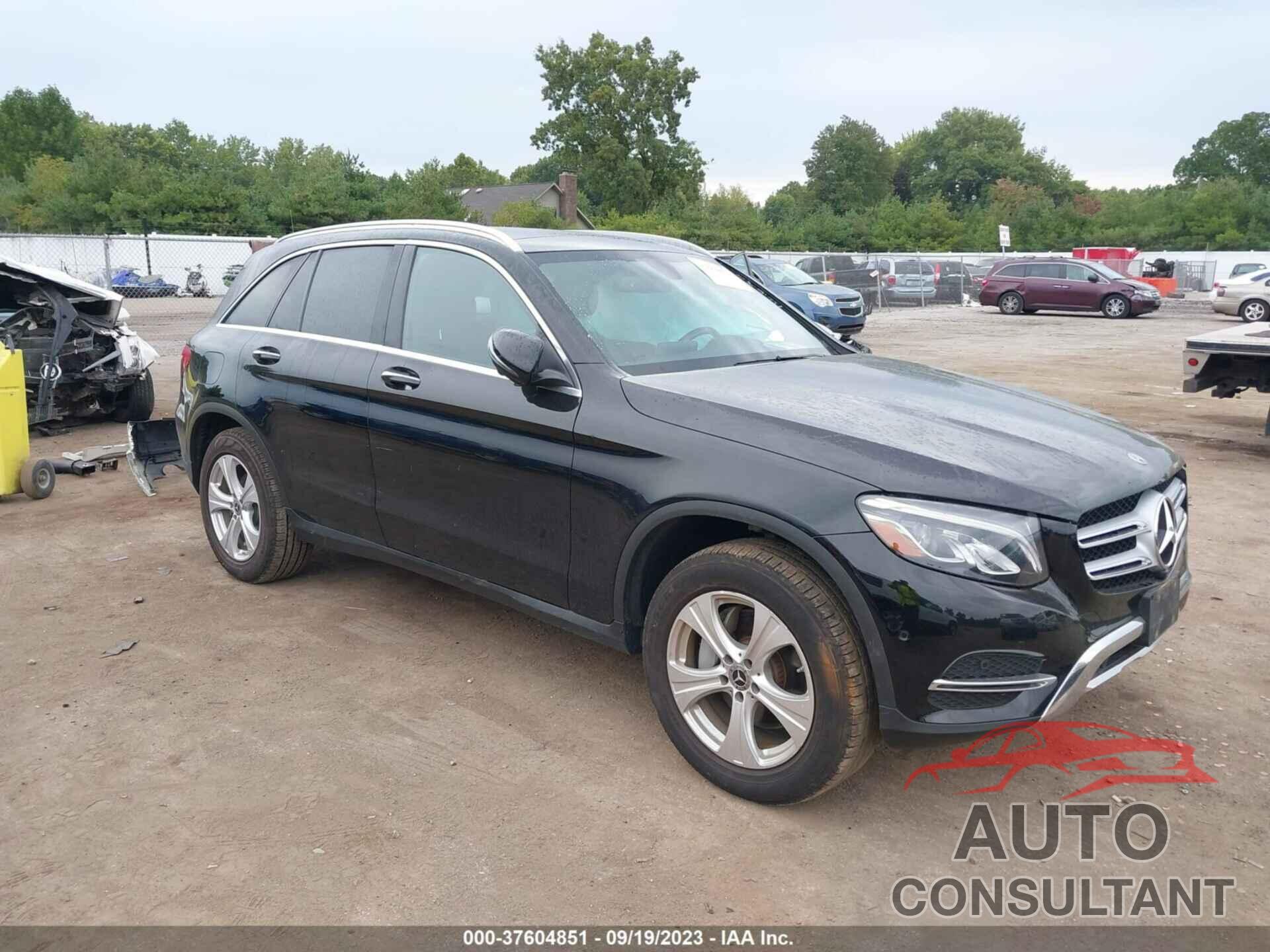 MERCEDES-BENZ GLC 300 2018 - WDC0G4KB4JV043210