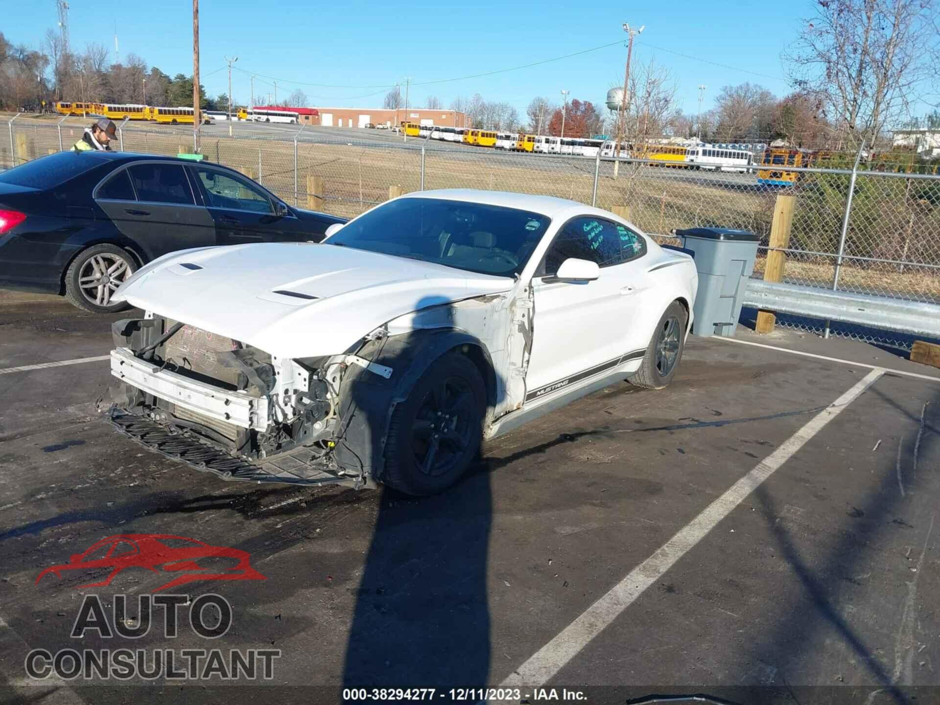 FORD MUSTANG 2018 - 1FA6P8TH2J5178718