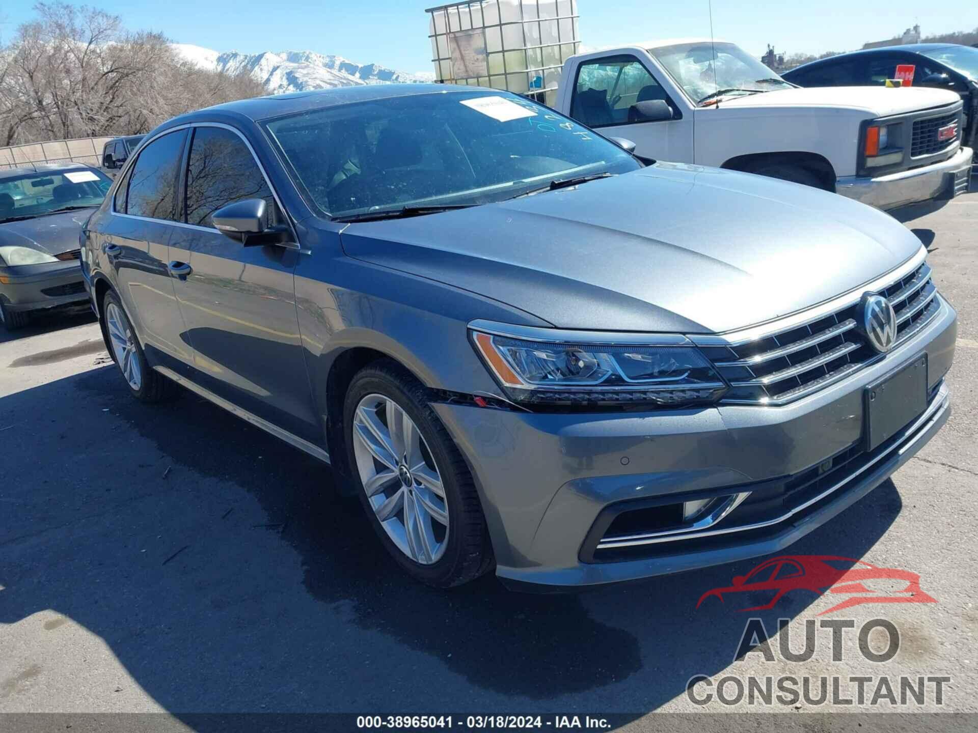 VOLKSWAGEN PASSAT 2018 - 1VWBA7A34JC047035