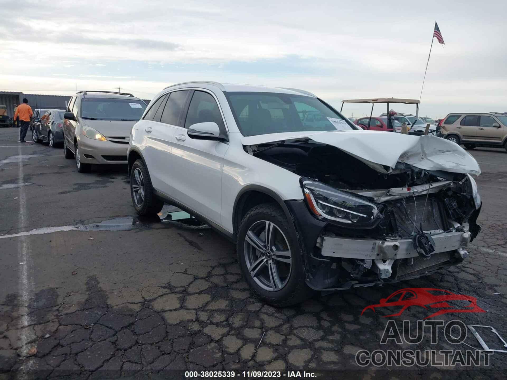 MERCEDES-BENZ GLC 300 2020 - WDC0G8EB5LF683619