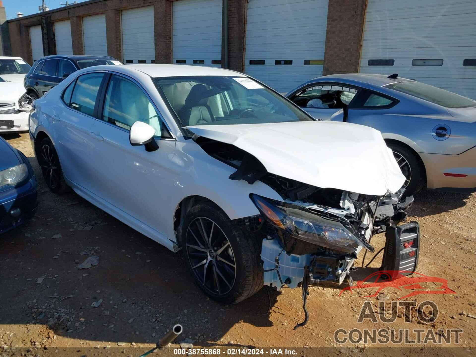 TOYOTA CAMRY 2021 - 4T1G11AK9MU604710