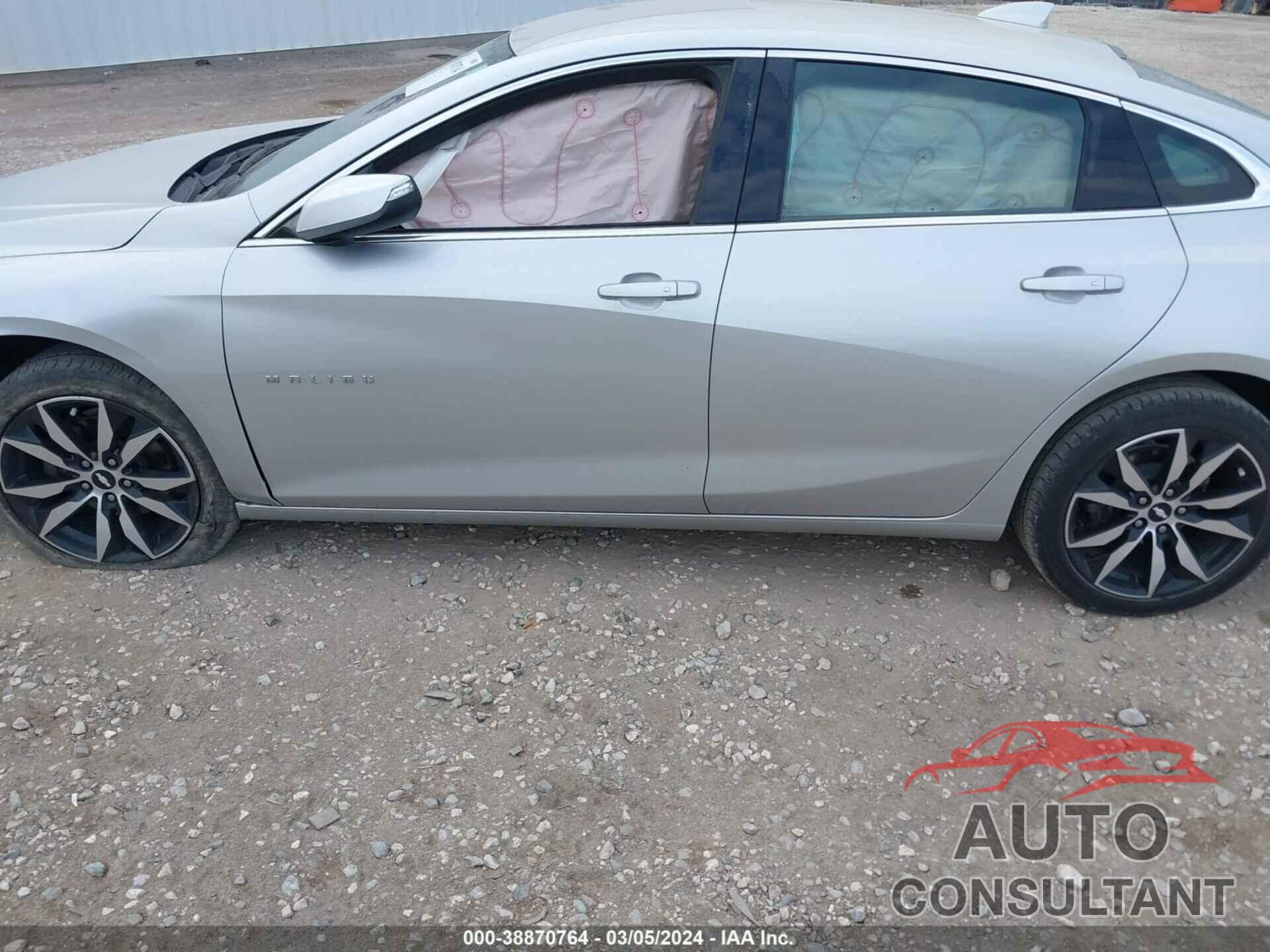 CHEVROLET MALIBU 2018 - 1G1ZD5STXJF293011