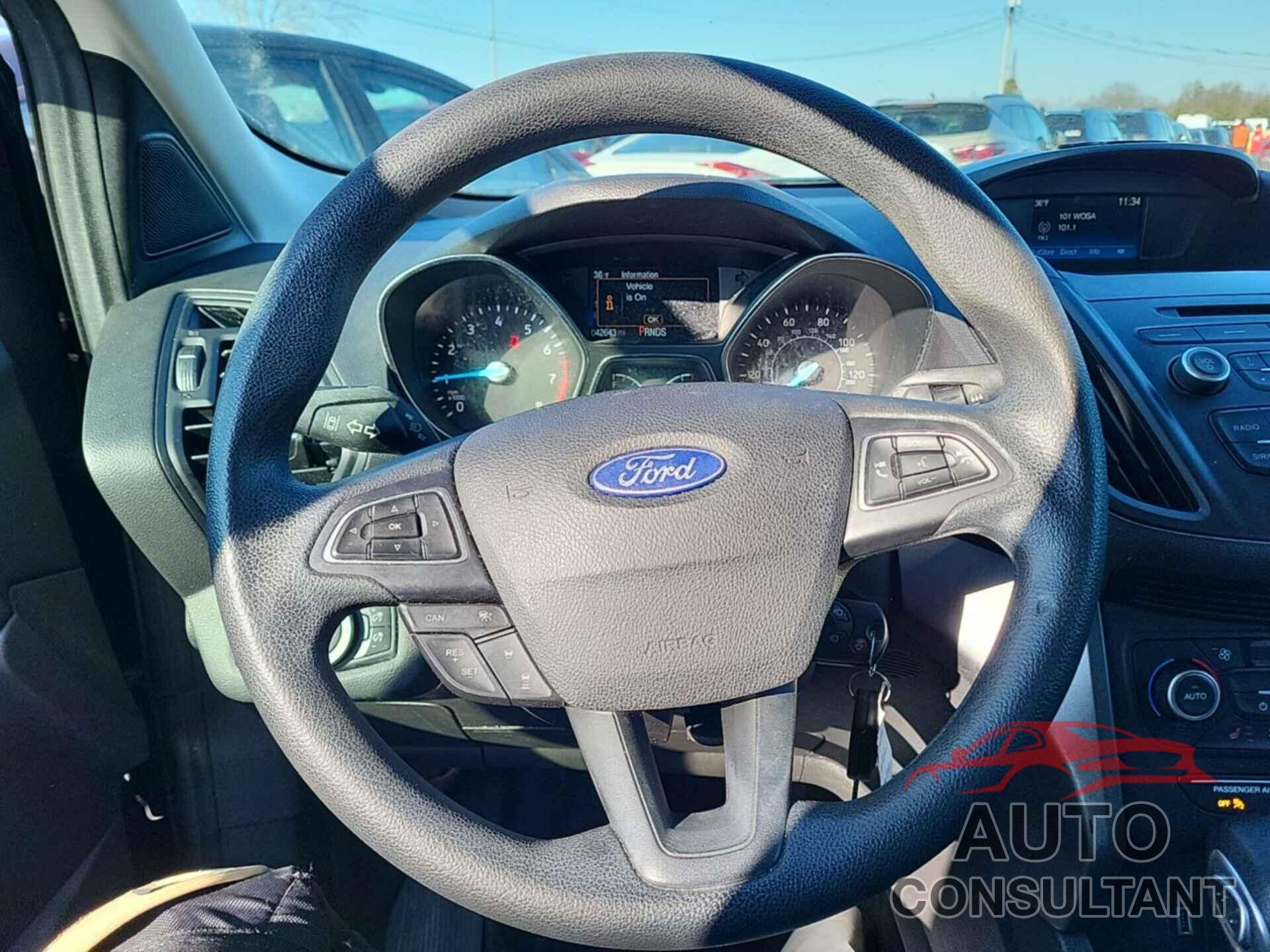 FORD ESCAPE 2018 - 1FMCU0GD2JUC50016