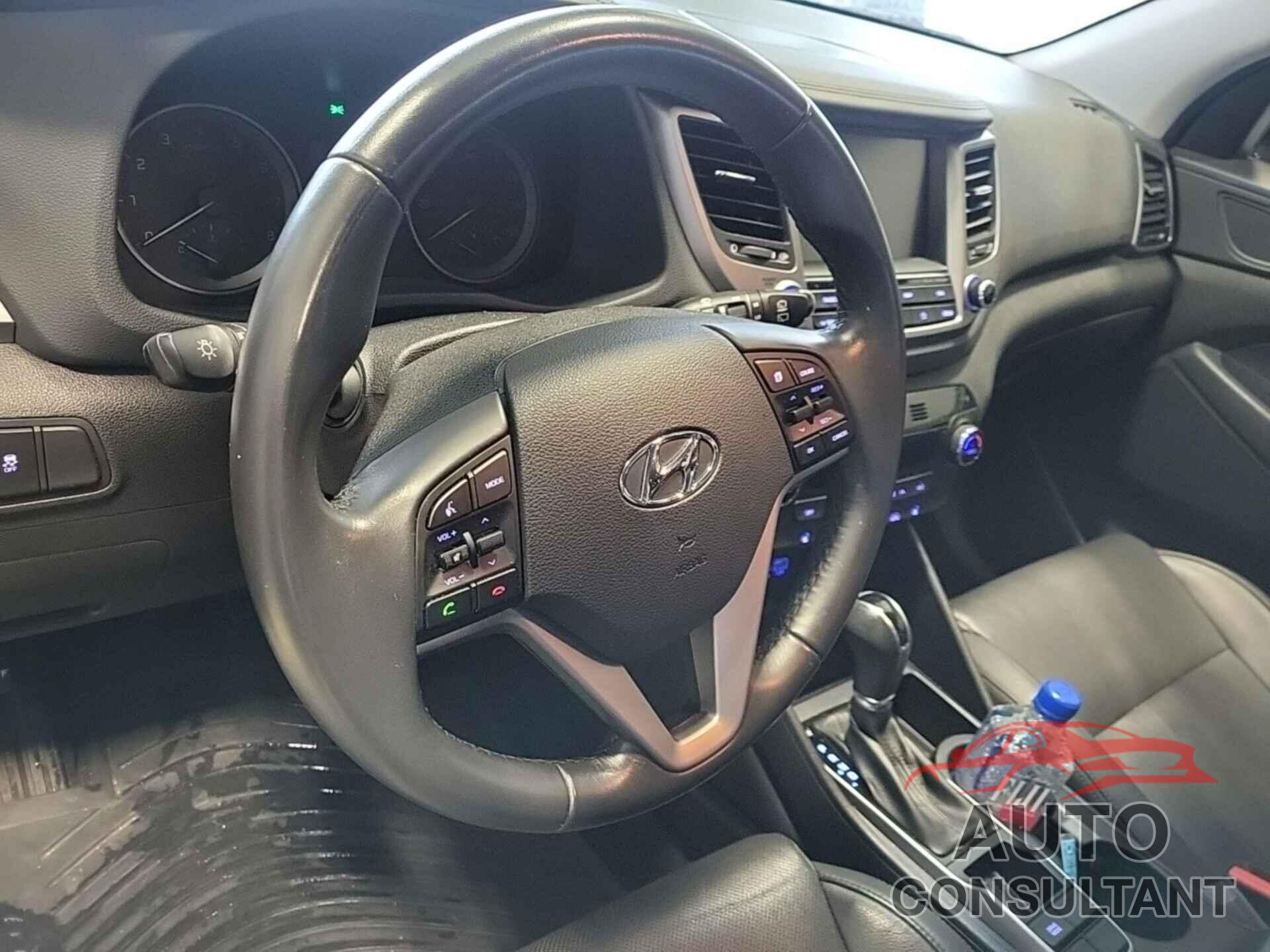 HYUNDAI TUCSON 2018 - KM8J33A43JU604940