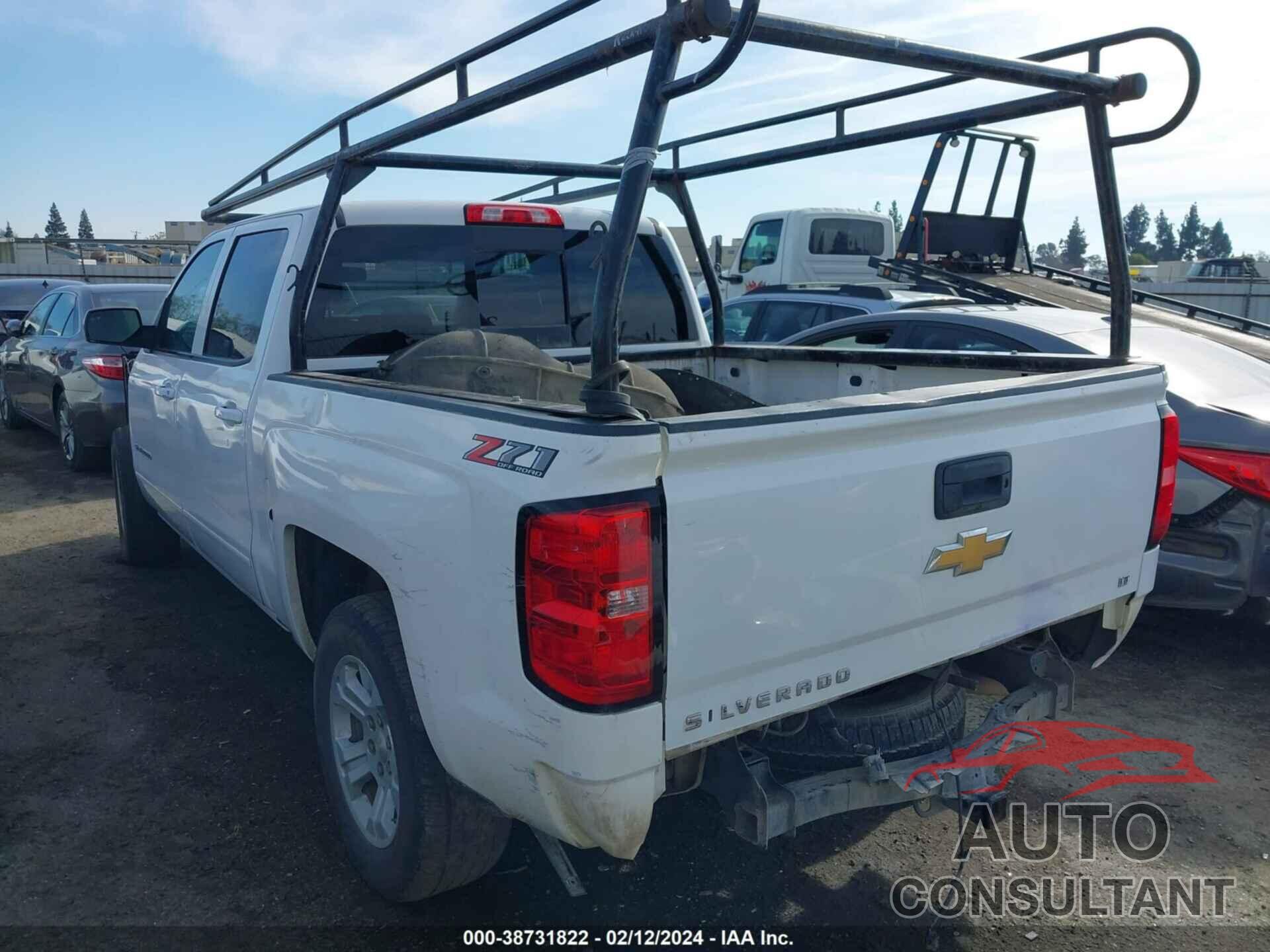 CHEVROLET SILVERADO 1500 2018 - 3GCUKREC1JG170819