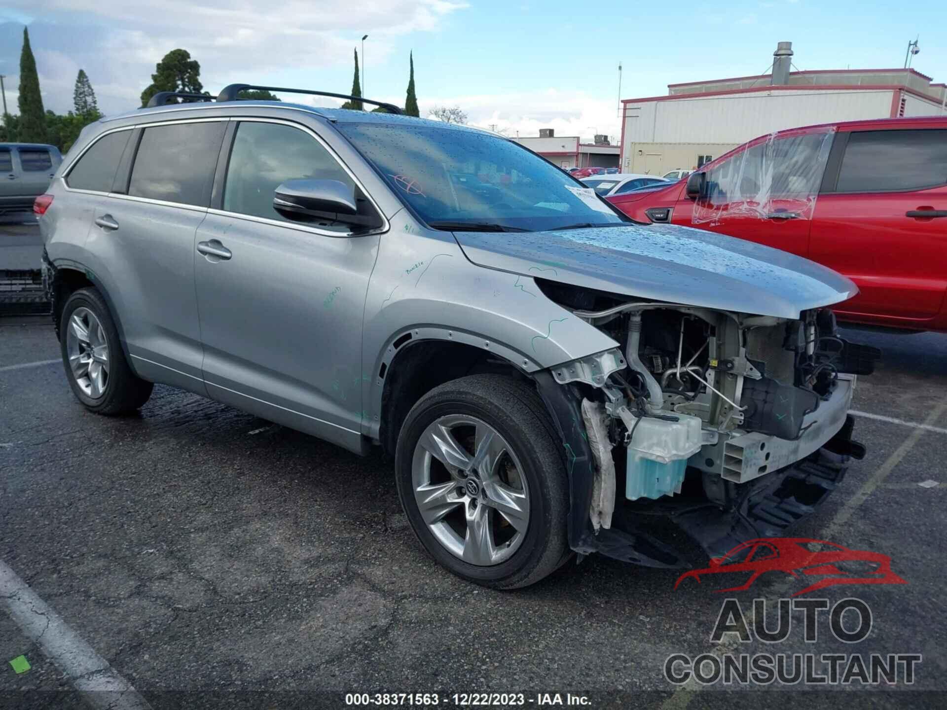 TOYOTA HIGHLANDER 2019 - 5TDDZRFH9KS943402