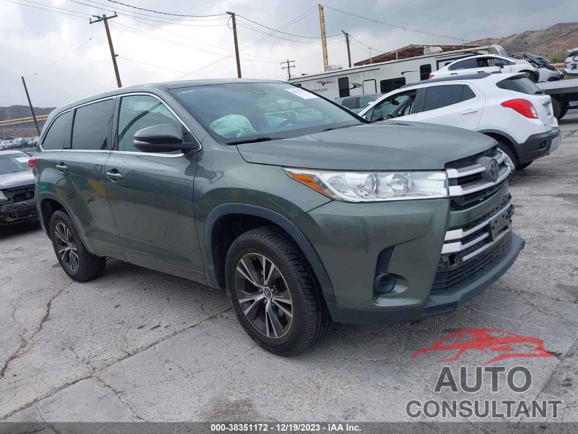 TOYOTA HIGHLANDER 2018 - 5TDZZRFHXJS238872