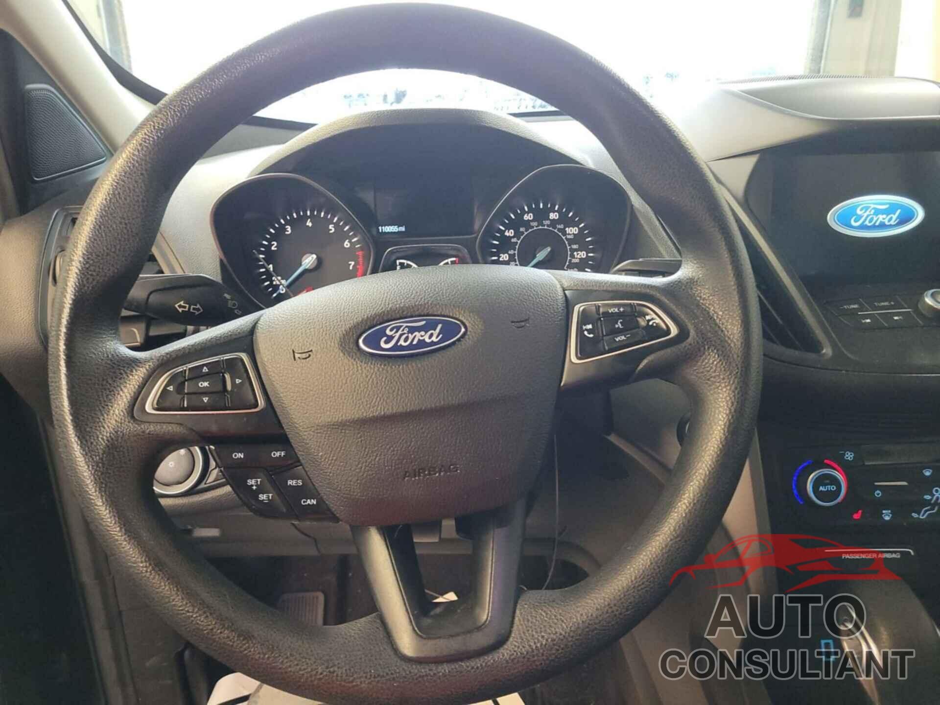 FORD ESCAPE 2019 - 1FMCU0GDXKUB82467