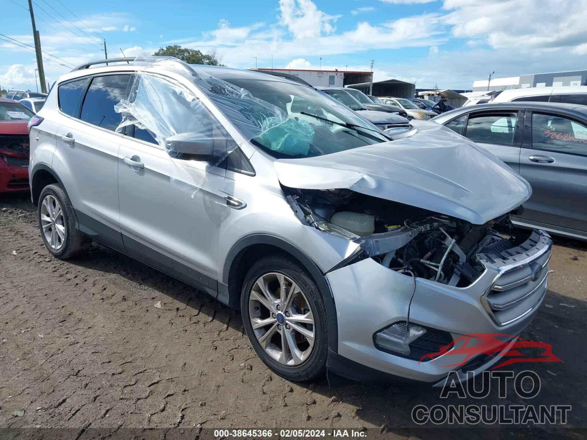 FORD ESCAPE 2017 - 1FMCU0GD9HUC84593