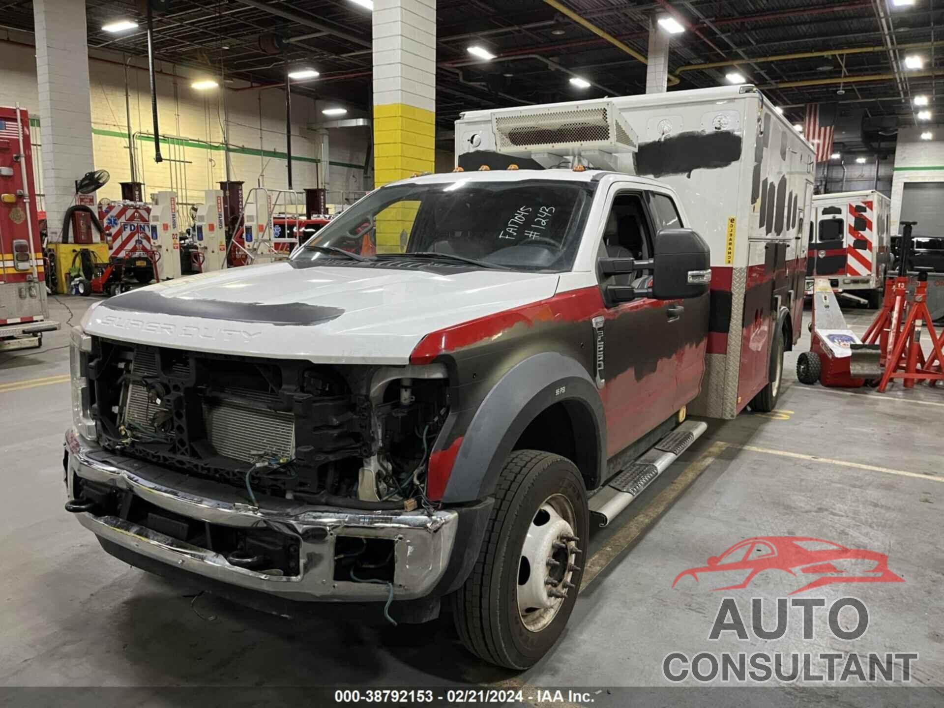 FORD F-550 CHASSIS 2017 - 1FD0X5HTXHEB80993