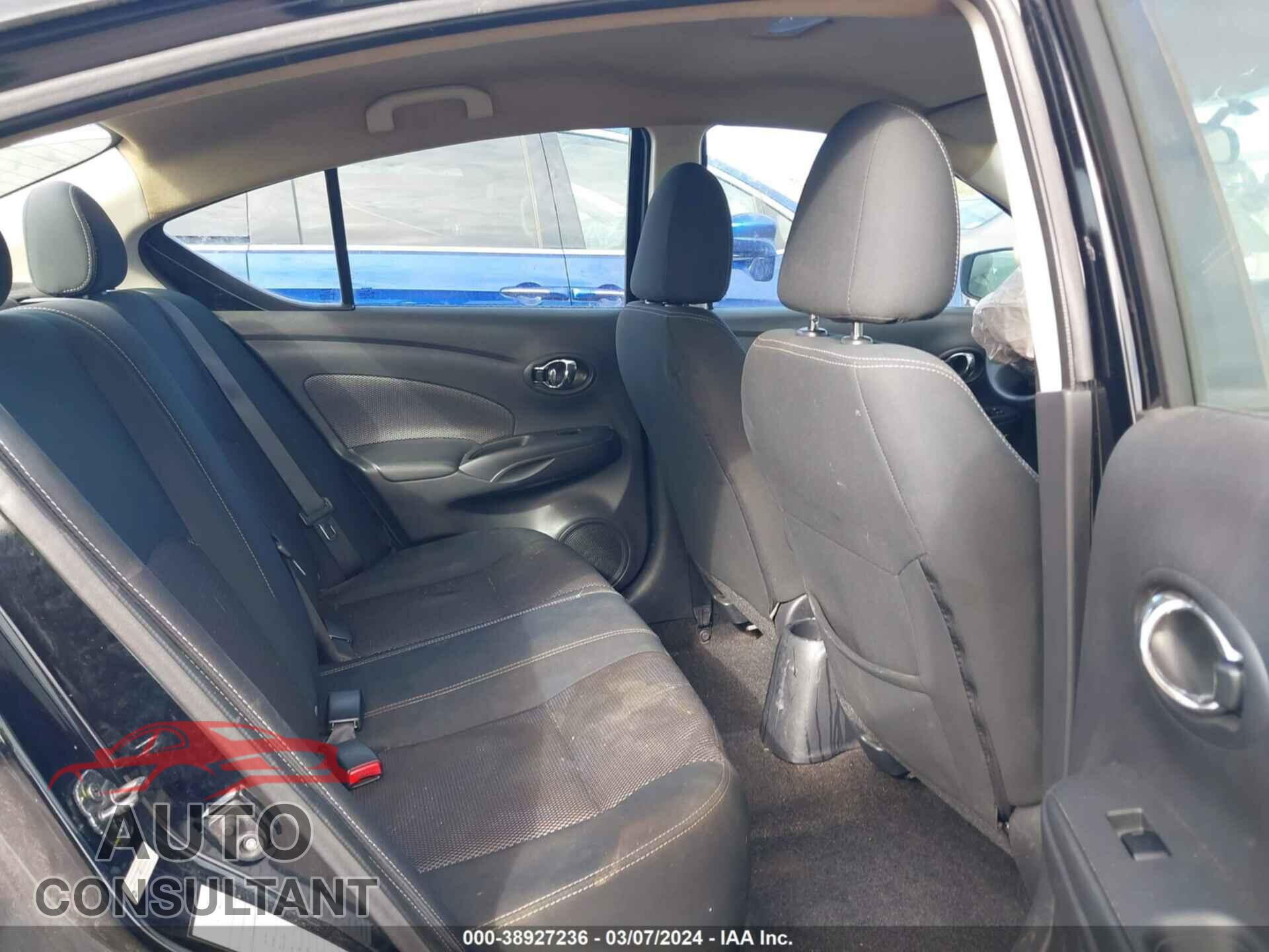 NISSAN VERSA 2017 - 3N1CN7AP5HL801351