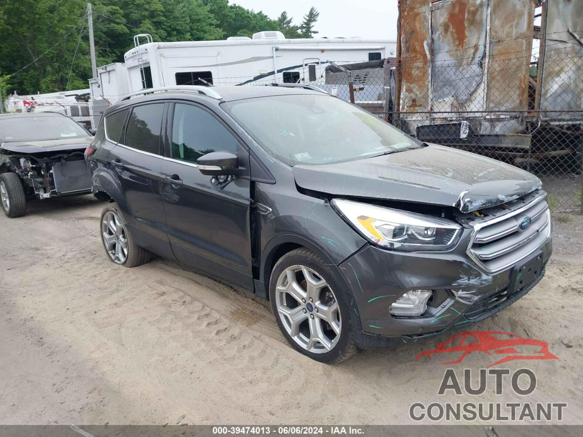 FORD ESCAPE 2018 - 1FMCU9J97JUC66155