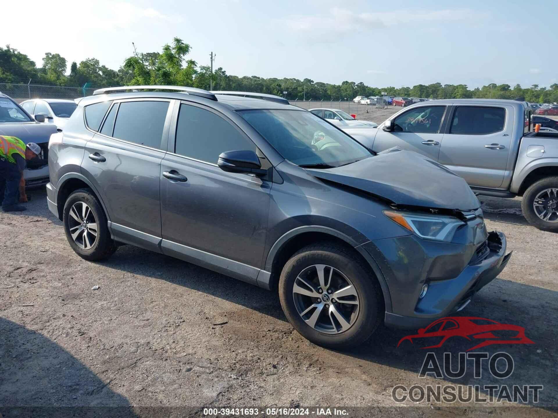 TOYOTA RAV4 2017 - JTMWFREV5HD100682