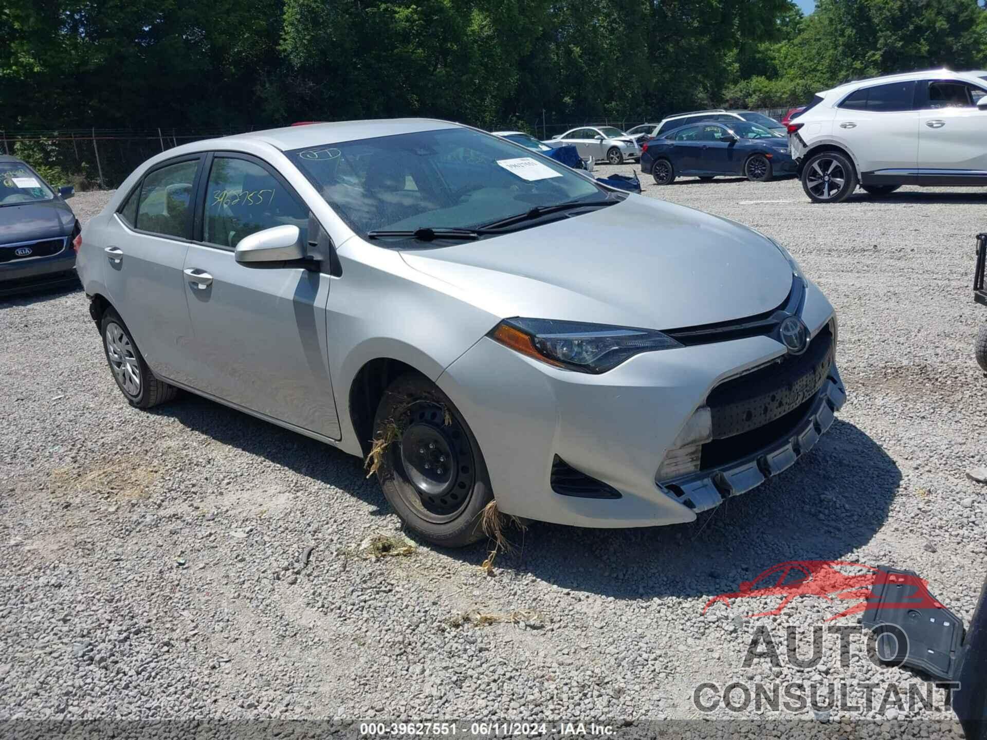 TOYOTA COROLLA 2018 - 5YFBURHE2JP743283