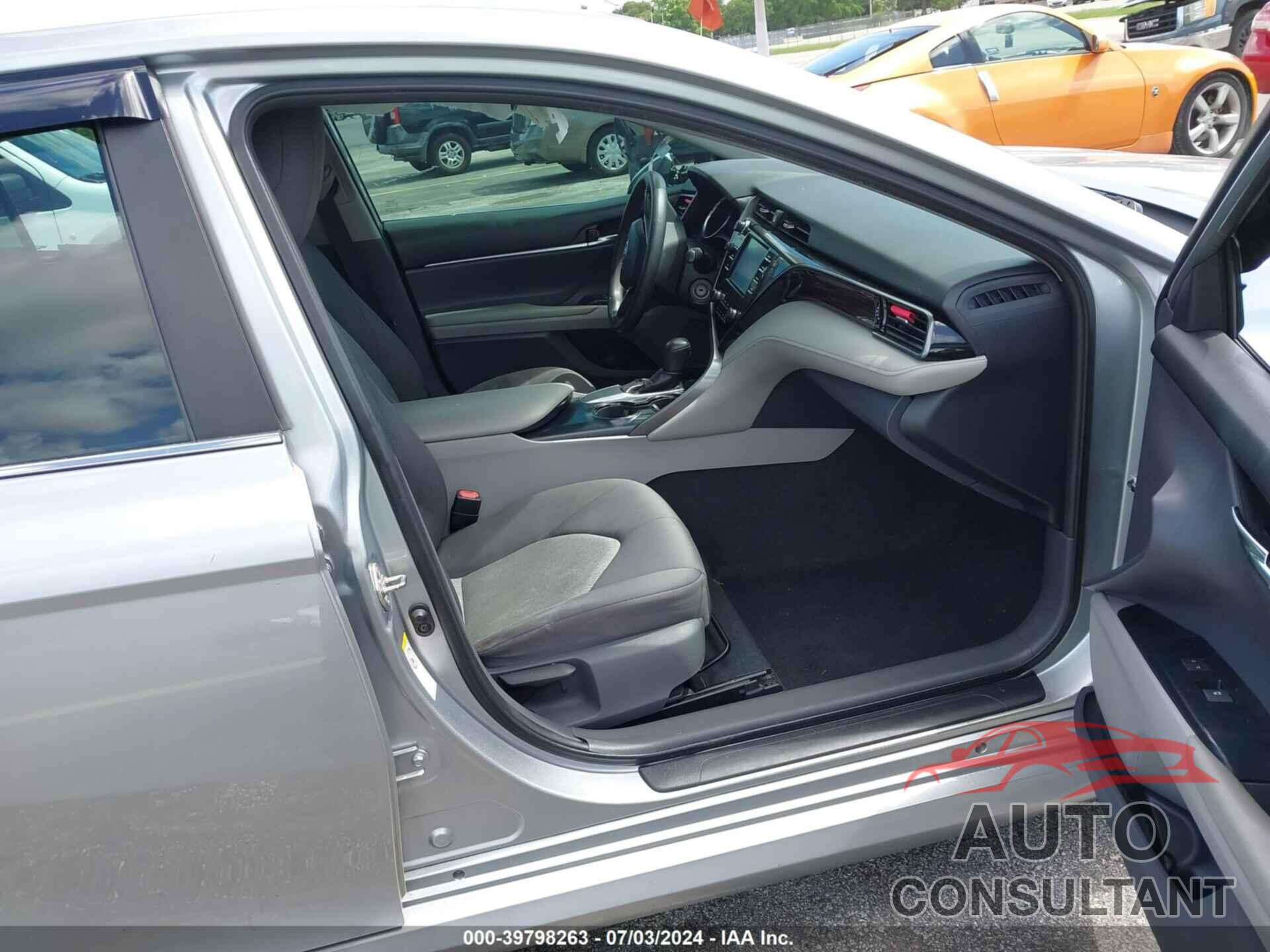 TOYOTA CAMRY 2019 - 4T1B11HK4KU752681