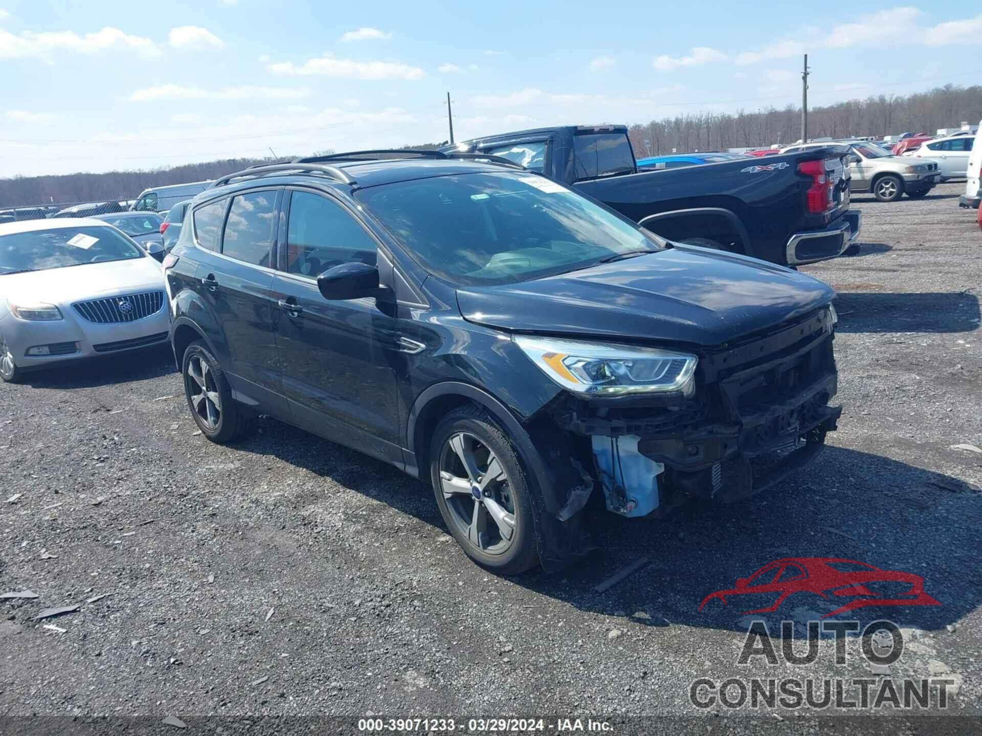 FORD ESCAPE 2017 - 1FMCU9G98HUA76589