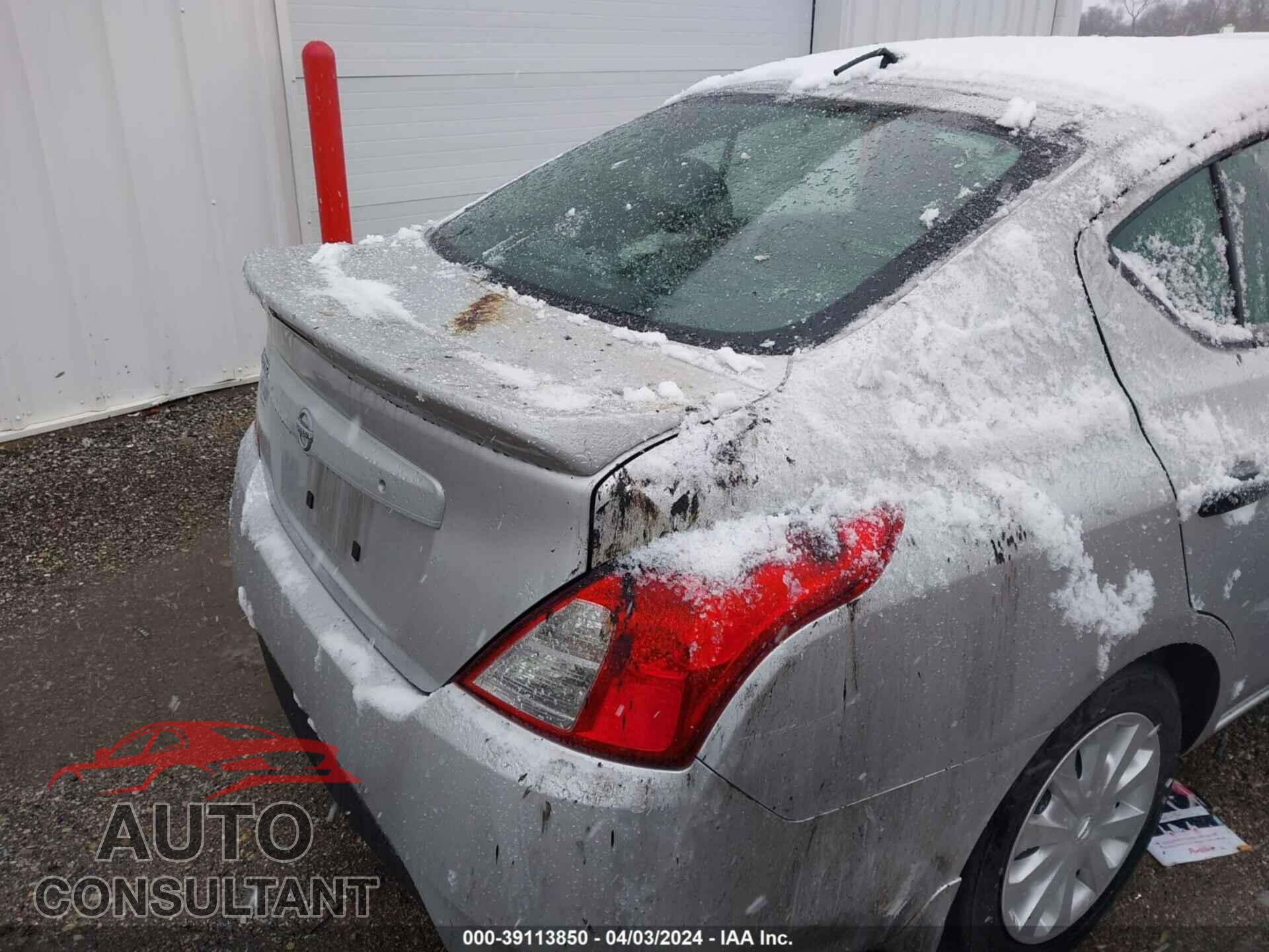 NISSAN VERSA 2019 - 3N1CN7AP3KL814560