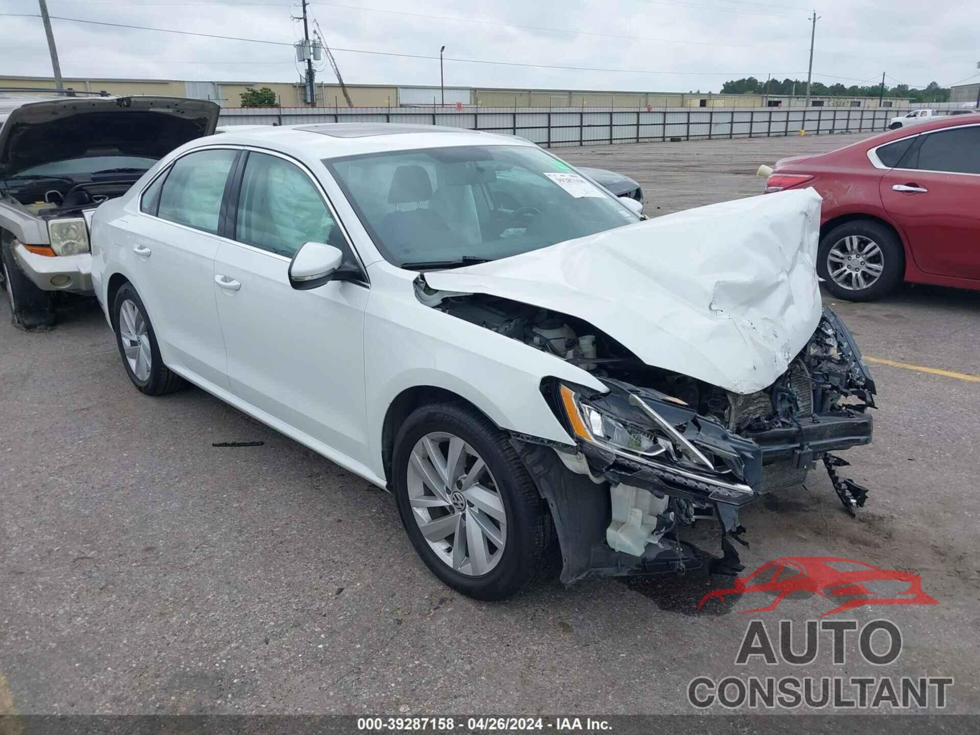 VOLKSWAGEN PASSAT 2018 - 1VWBA7A30JC015506
