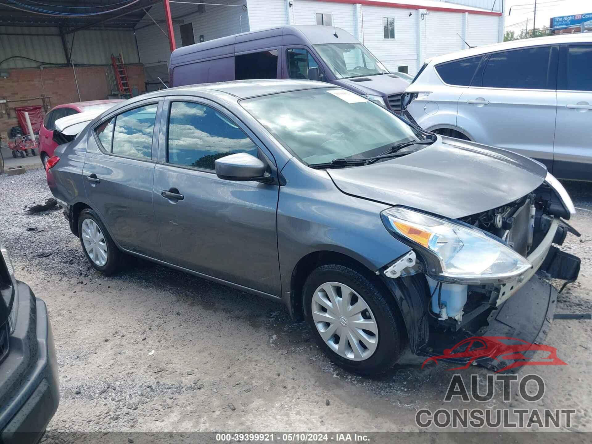 NISSAN VERSA 2018 - 3N1CN7AP3JL833575