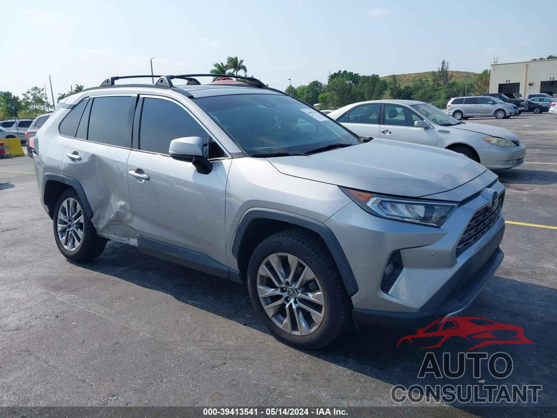 TOYOTA RAV4 2019 - 2T3Y1RFV0KC008655