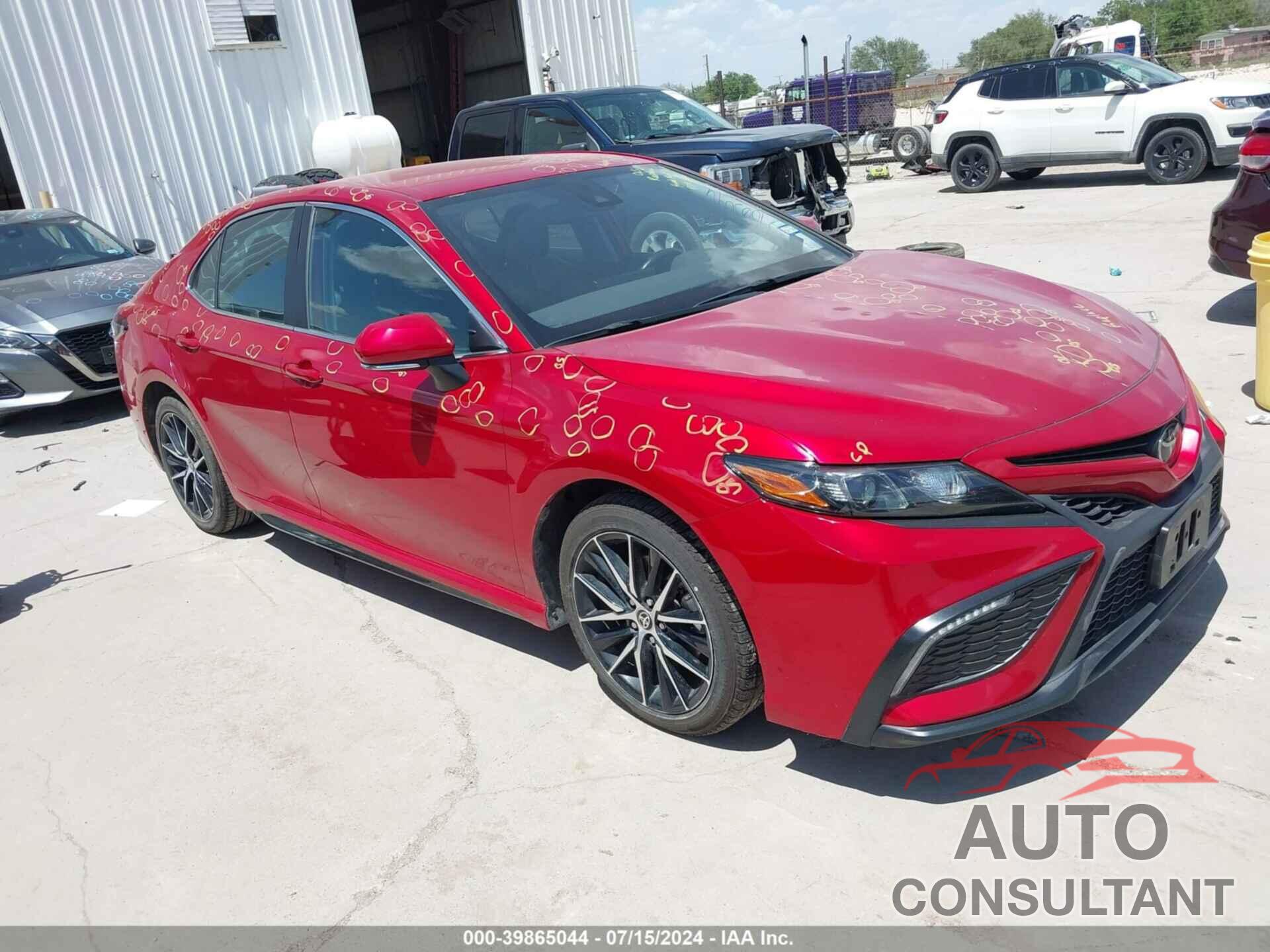 TOYOTA CAMRY 2022 - 4T1G11AK5NU060742