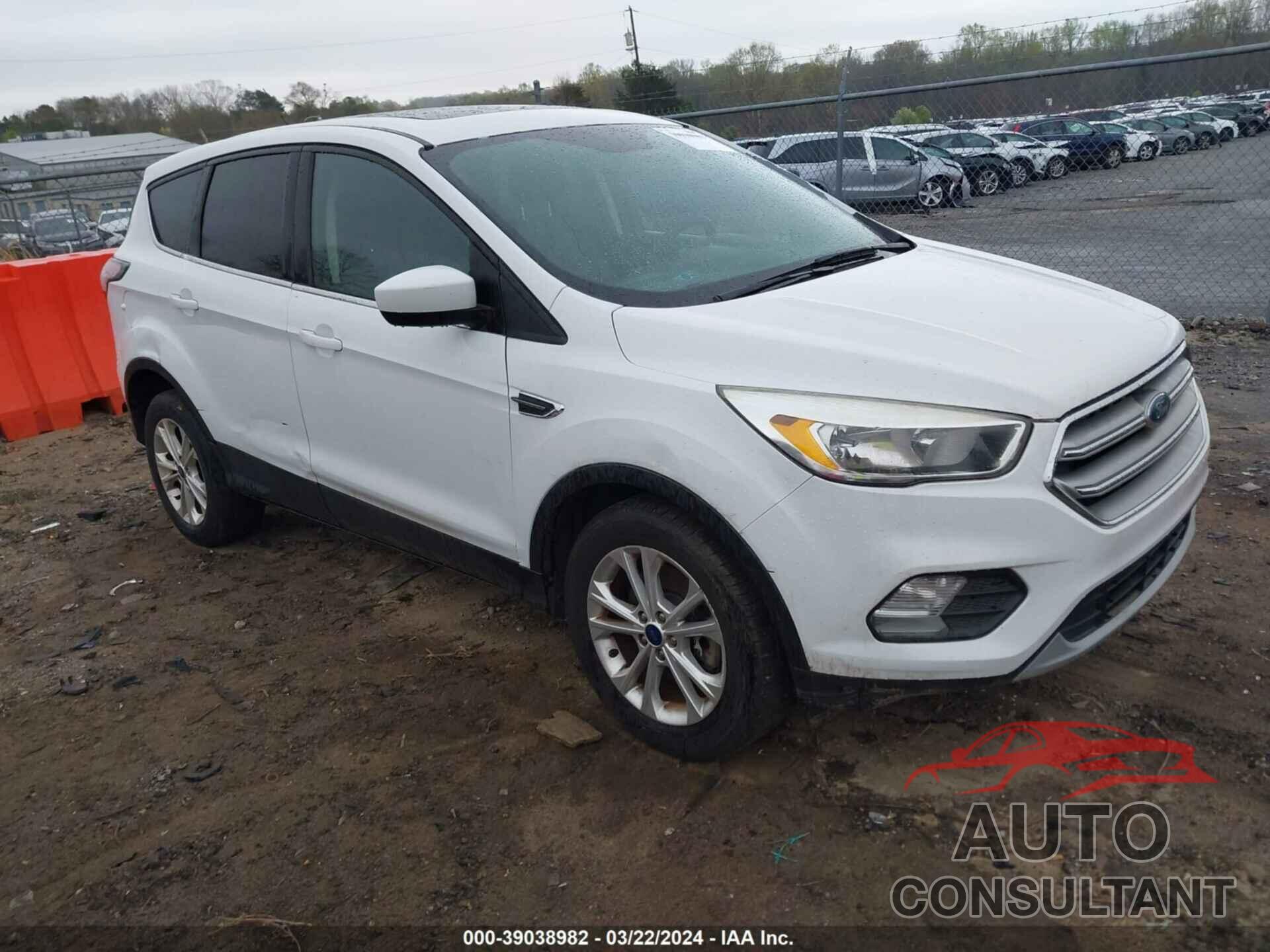 FORD ESCAPE 2017 - 1FMCU0G90HUA95455