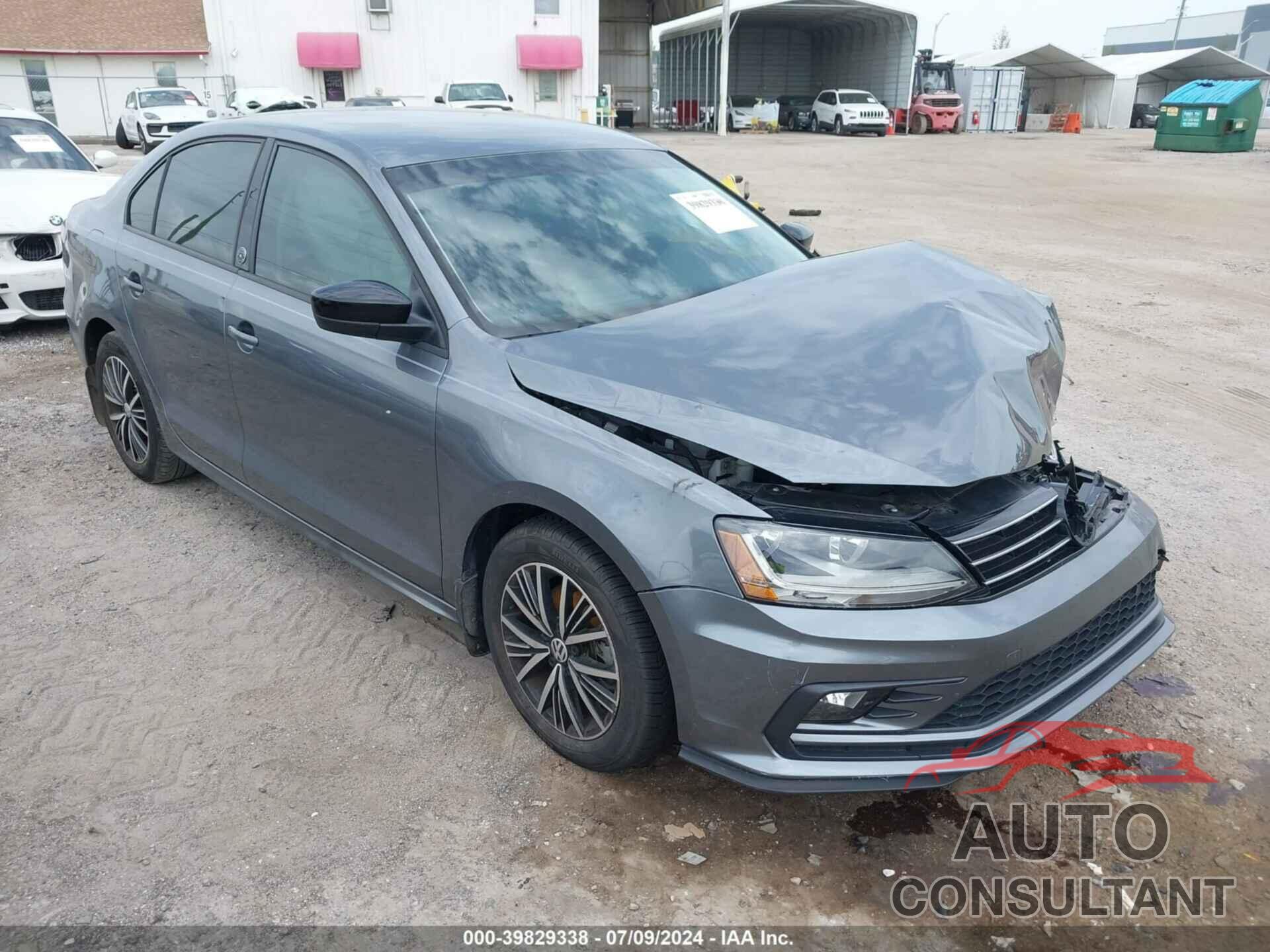 VOLKSWAGEN JETTA 2018 - 3VWDB7AJ8JM223071