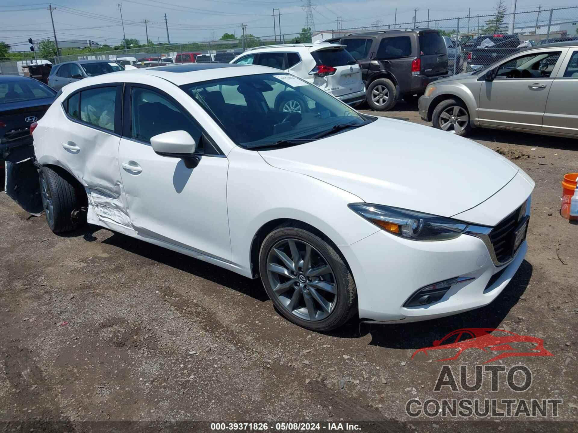 MAZDA MAZDA3 2018 - 3MZBN1M30JM253206