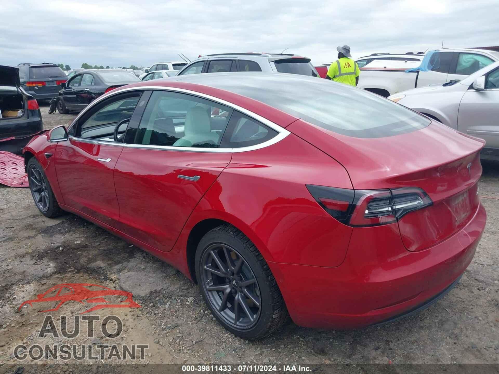TESLA MODEL 3 2018 - 5YJ3E1EB1JF122142
