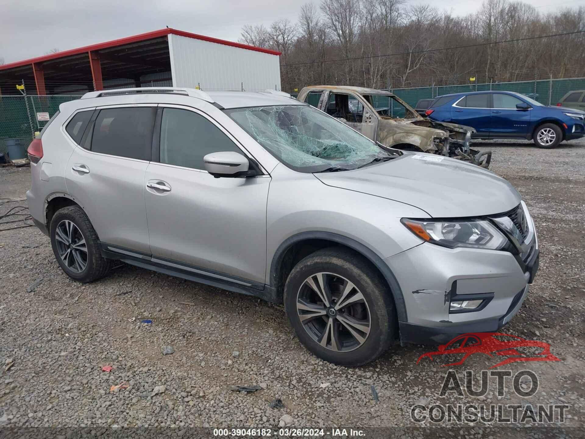 NISSAN ROGUE 2018 - JN8AT2MV1JW317642