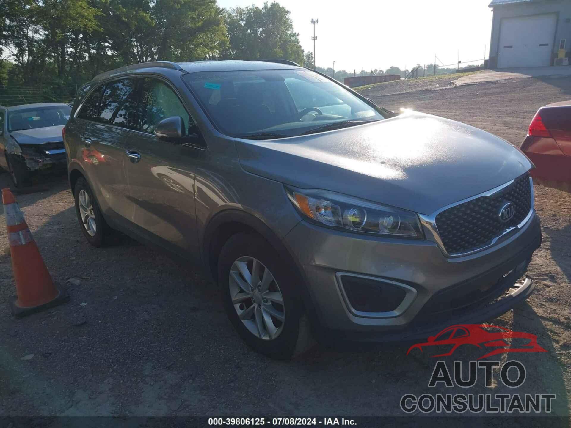 KIA SORENTO 2018 - 5XYPG4A53JG400366