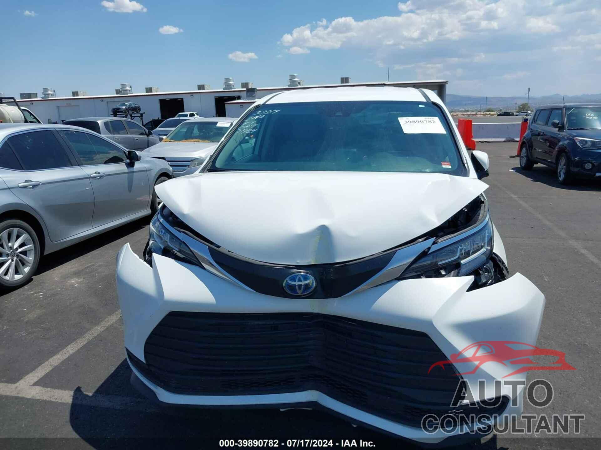 TOYOTA SIENNA 2022 - 5TDKRKEC7NS118743