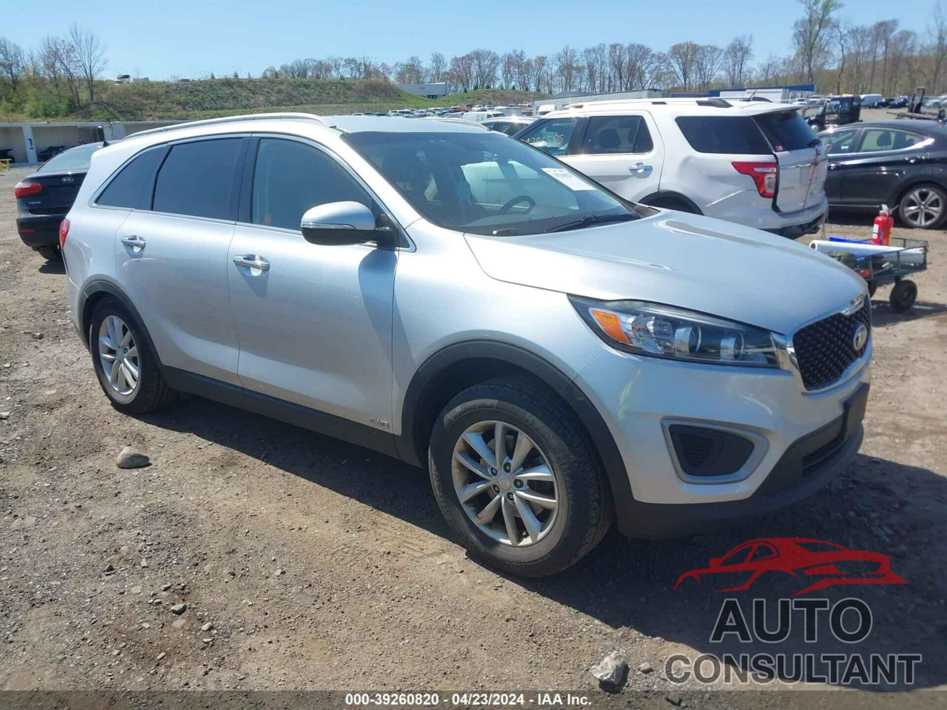 KIA SORENTO 2018 - 5XYPGDA32JG342149