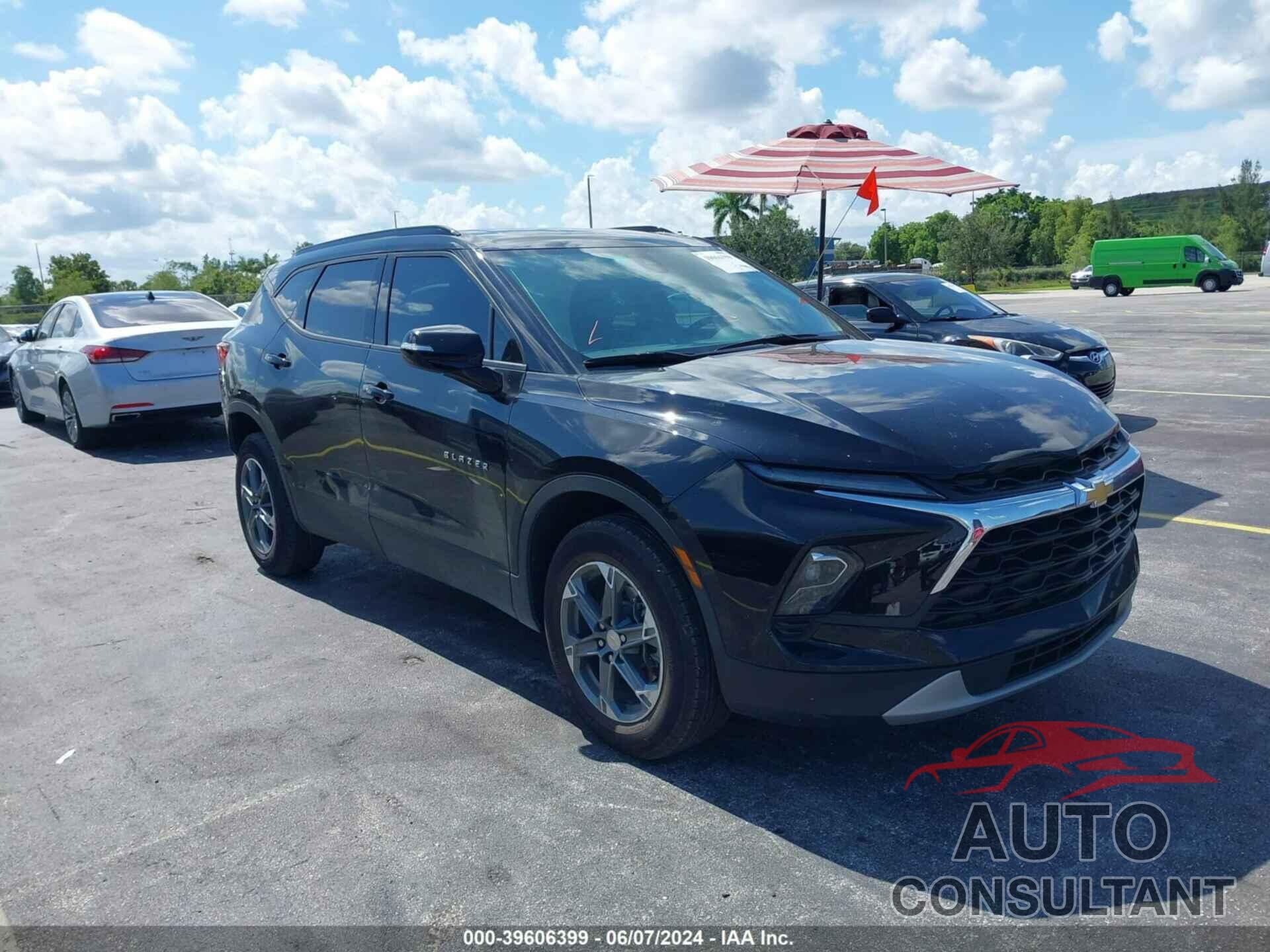 CHEVROLET BLAZER 2023 - 3GNKBDR41PS144876