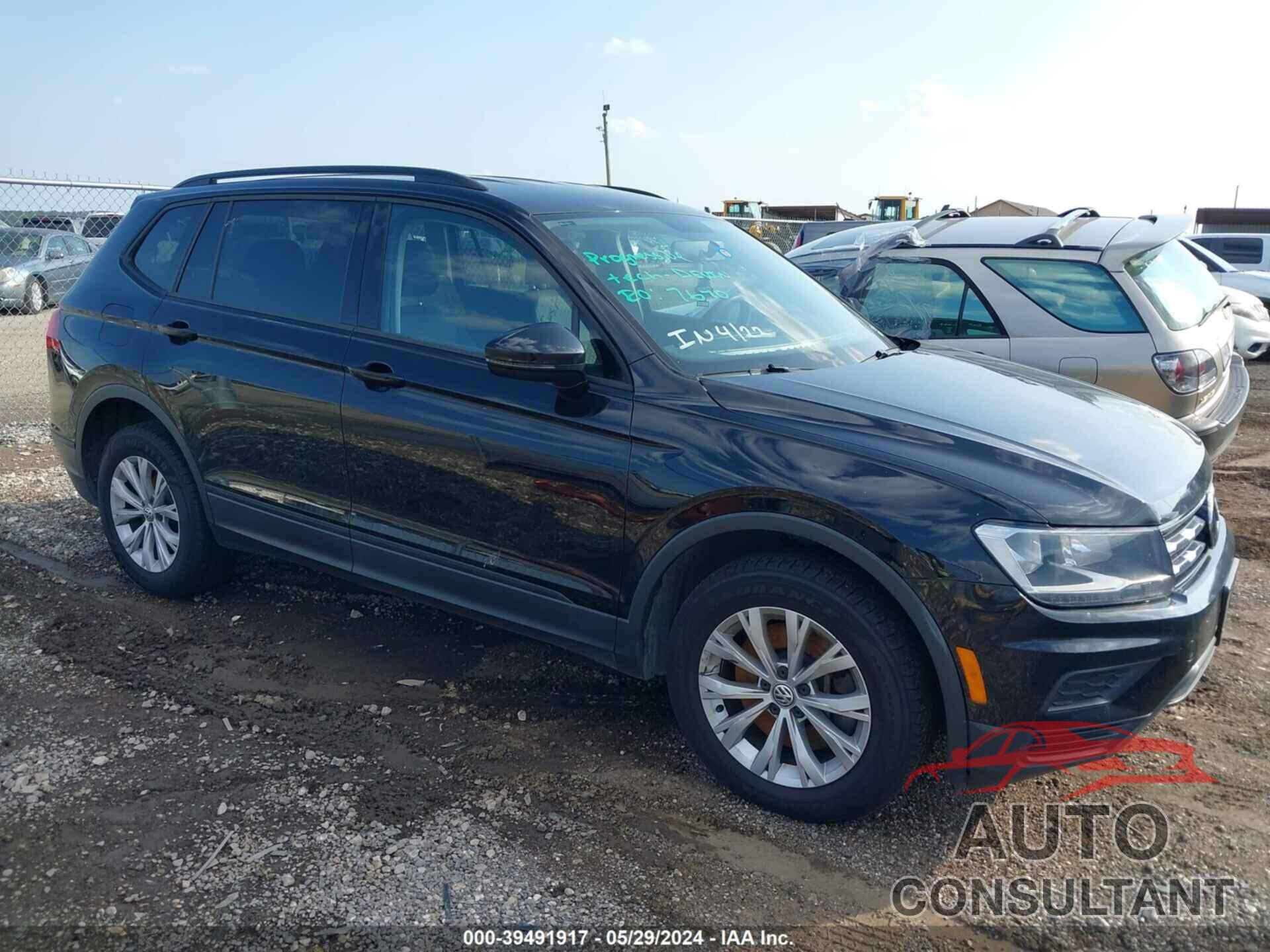 VOLKSWAGEN TIGUAN 2018 - 3VV1B7AX7JM083333