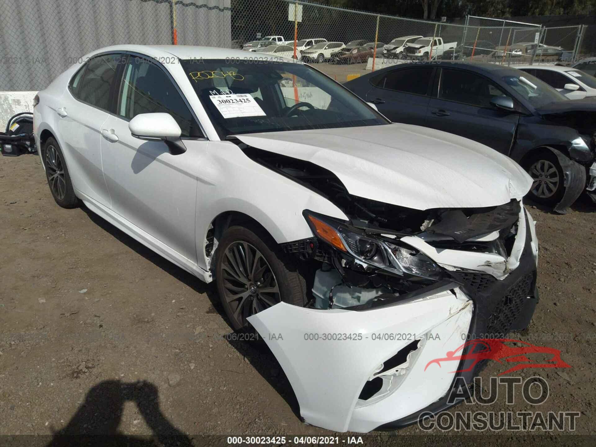 TOYOTA CAMRY 2019 - 4T1B11HK1KU850986