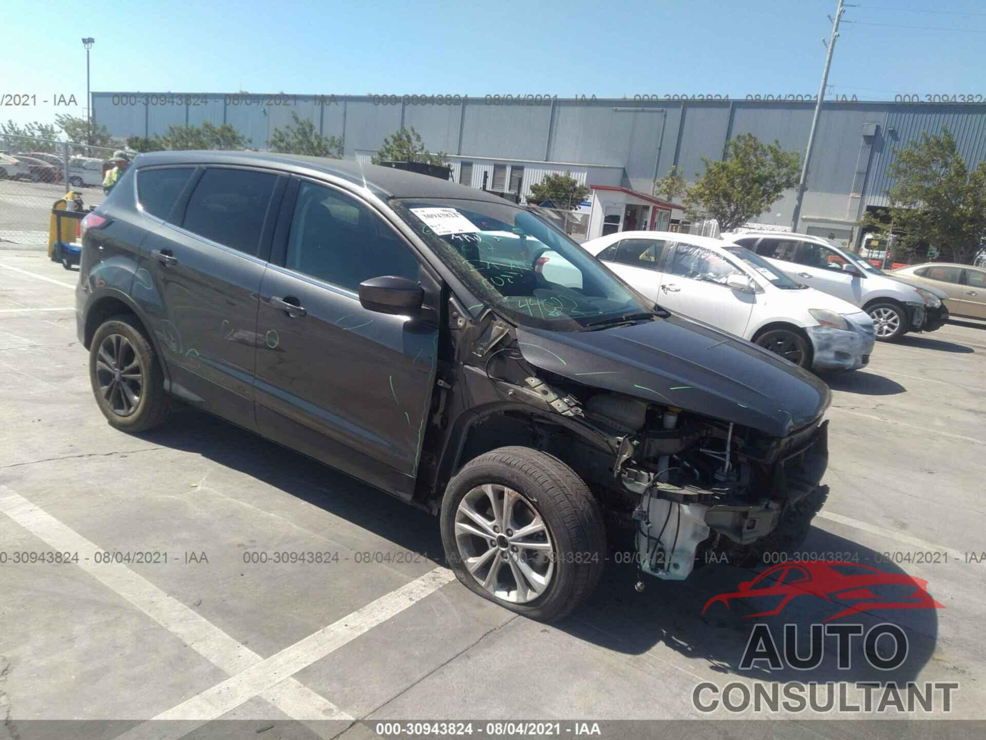FORD ESCAPE 2017 - 1FMCU0GD2HUE09773