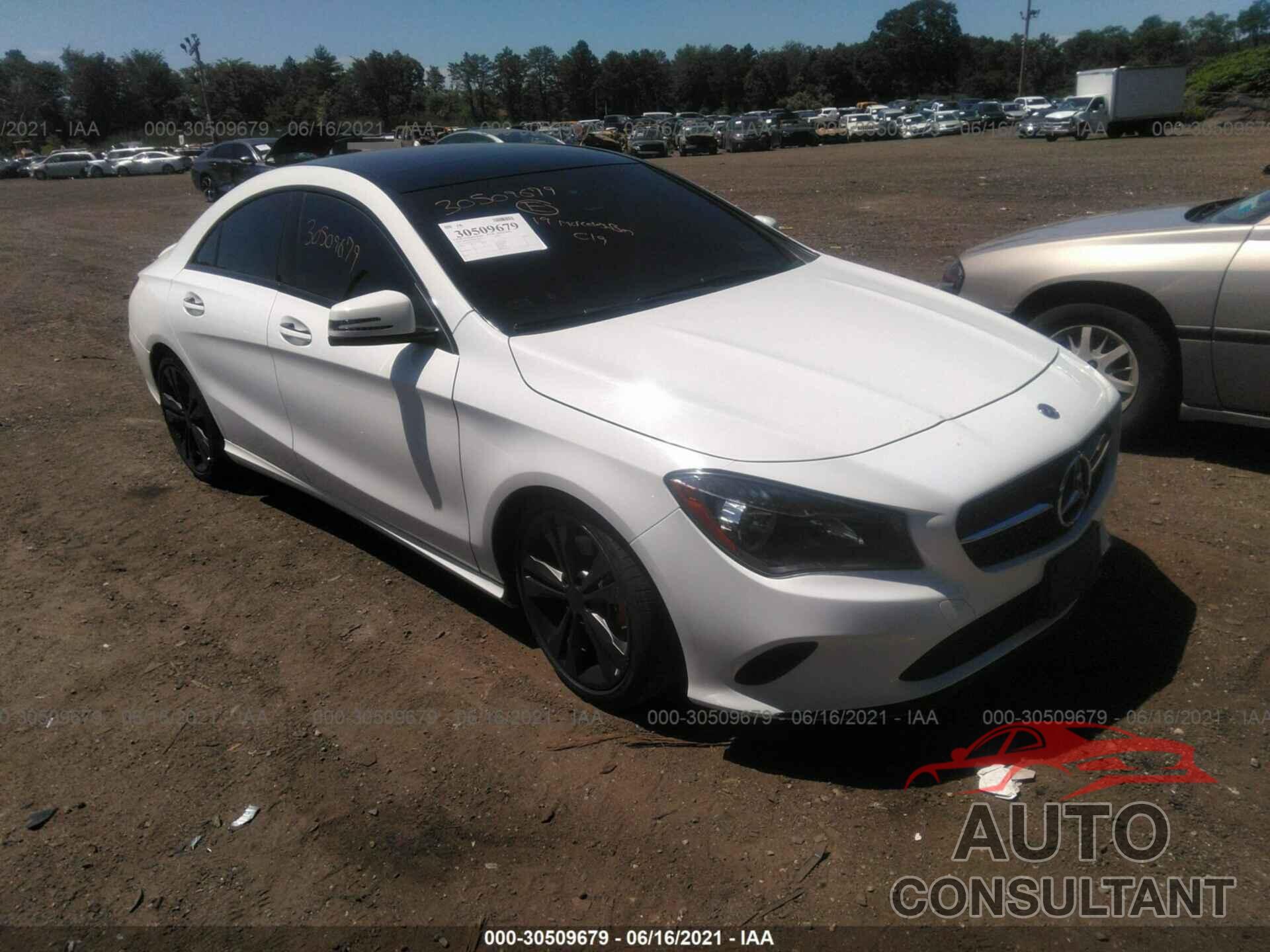 MERCEDES-BENZ CLA 2019 - WDDSJ4GBXKN719384