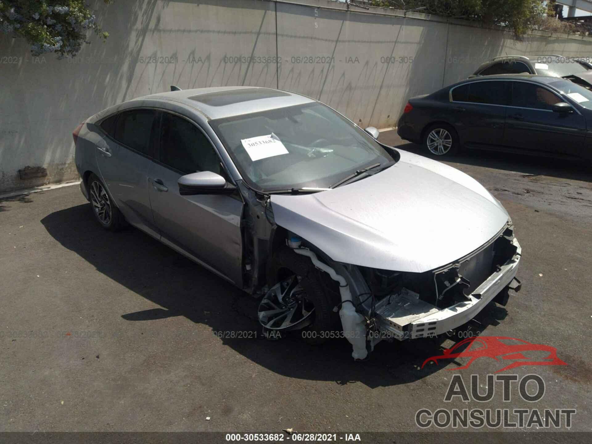 HONDA CIVIC SEDAN 2018 - 2HGFC2F74JH596410